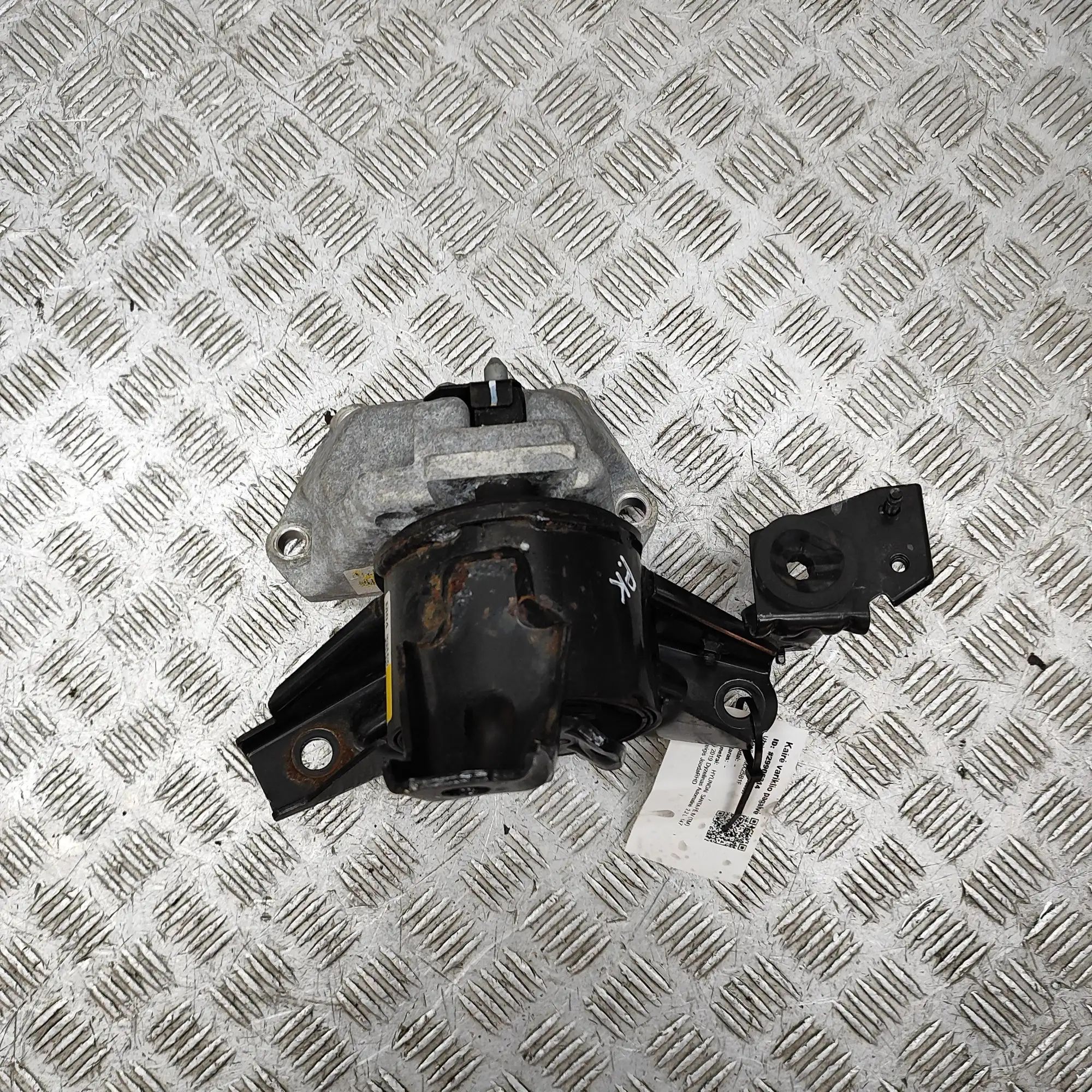 Hyundai Santa Fe Left Side Engine Mount Left Side Engine Mount — HYUNDAI SANTA (FÉ IV T...