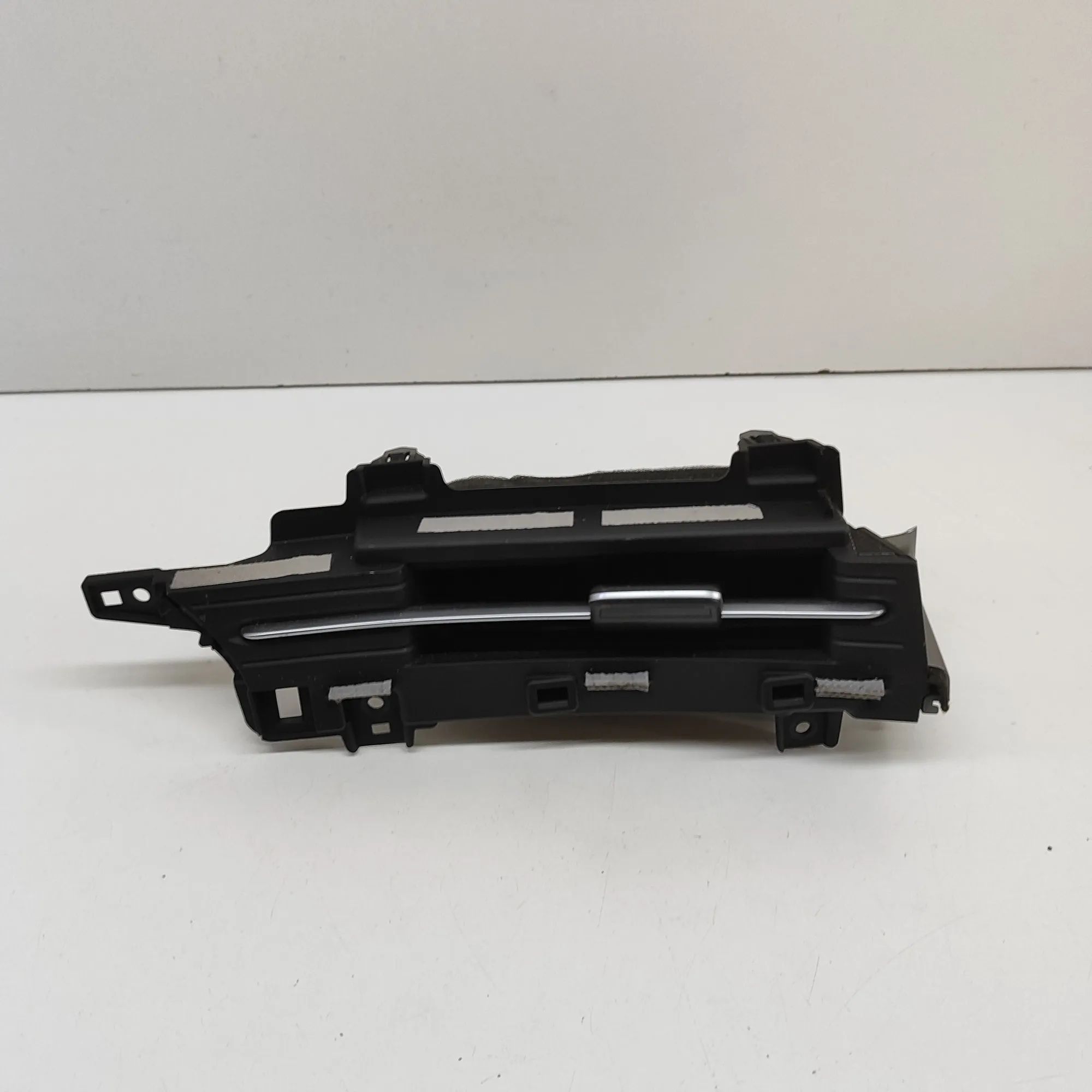 Hyundai Kona Dashboard Air Vents Dashboard Air Vents — HYUNDAI KONA (SX2) (2023-...
