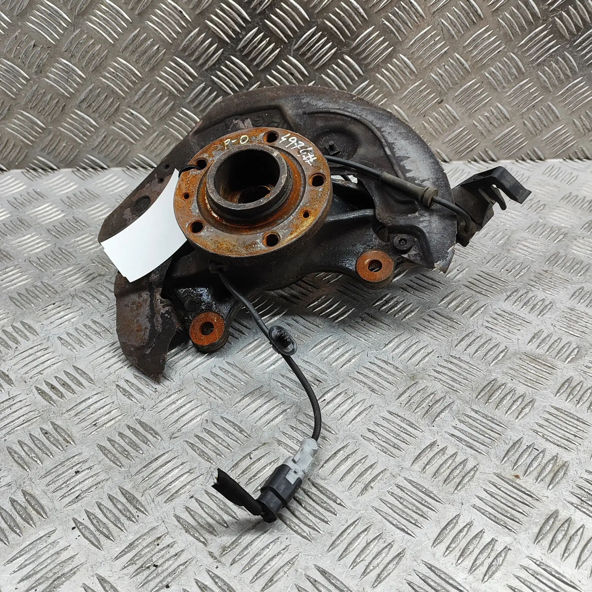 Peugeot 3008 Front Right Wheel Hub Front Right Wheel Hub — PEUGEOT 3008 (II SUV) (...