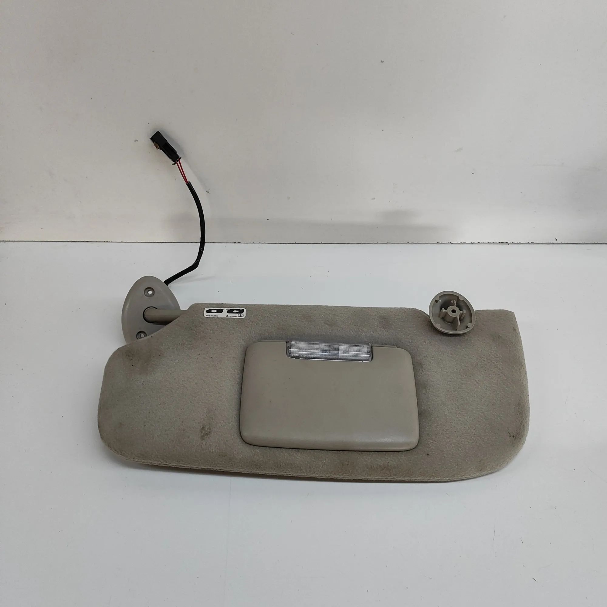 Chevrolet TrailBlazer Left Side Sun Visor Left Side Sun Visor — CHEVROLET TRAILBLAZER (KC...