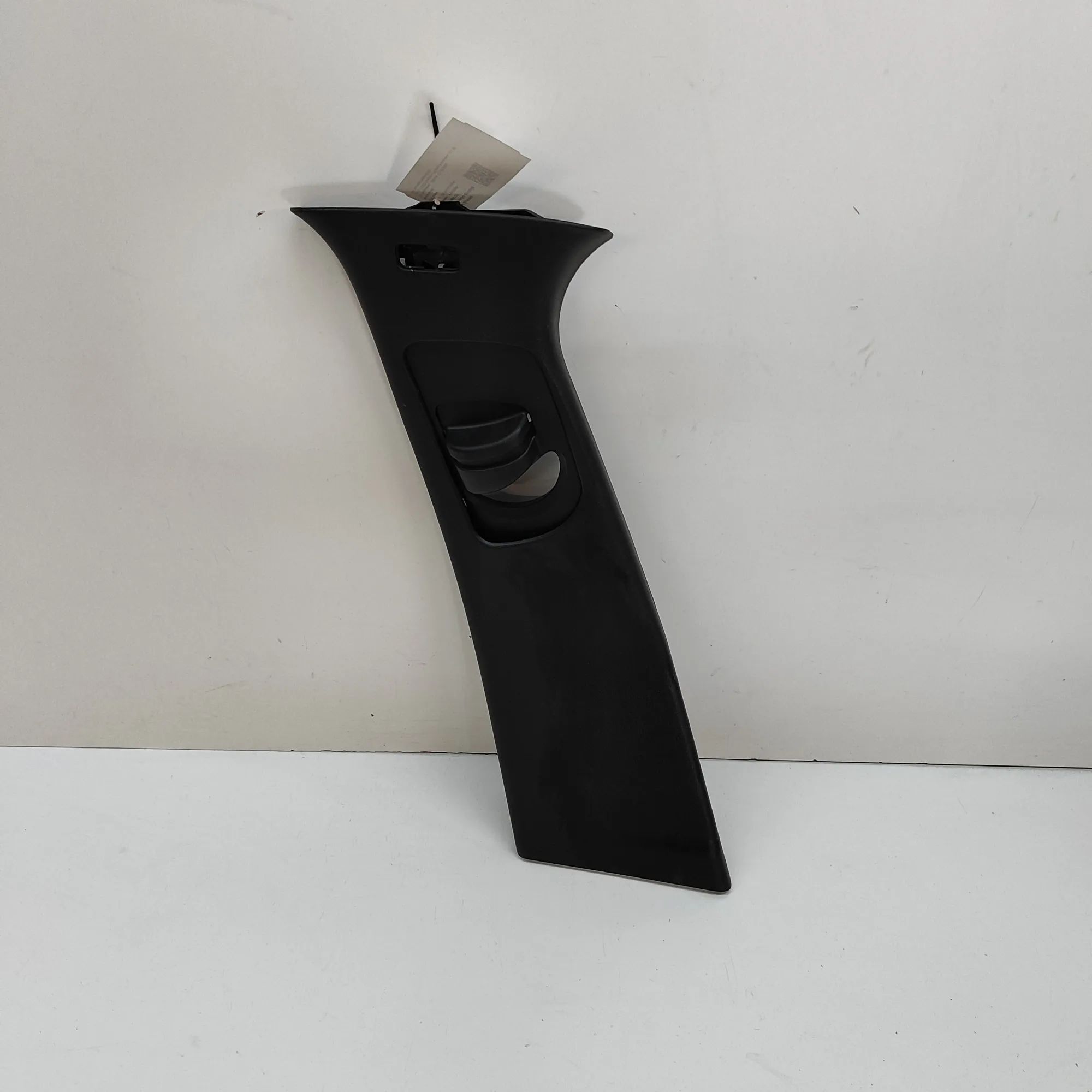 Mazda 3 (BP) B-pillar trim — left B-pillar trim — left — MAZDA CX-3 (0 DM) (2019-...