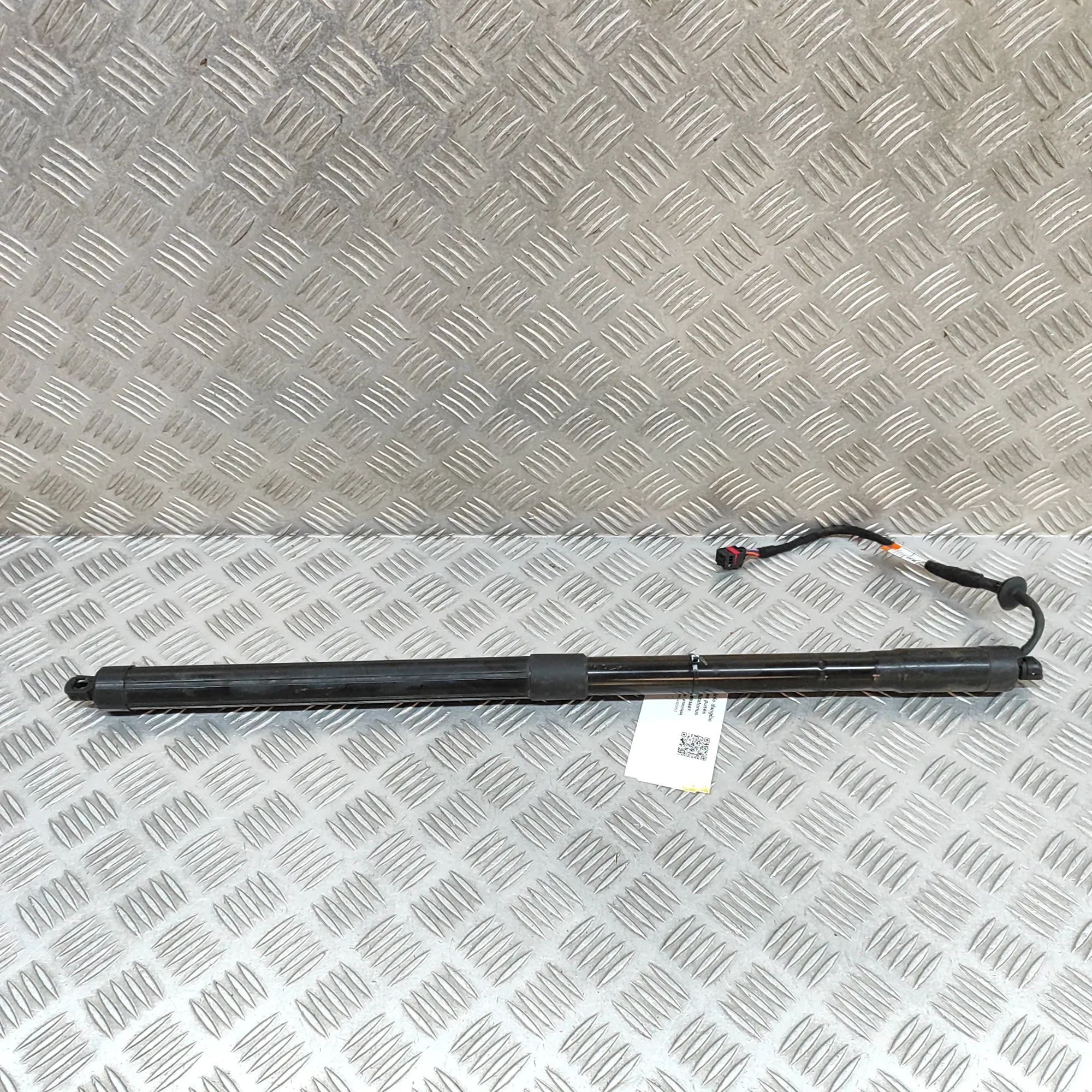 Land Rover Range Rover Sport (L494) Left Side Tailgate Gas Strut Left Side Tailgate Gas Strut — LAND ROVER RANGE...