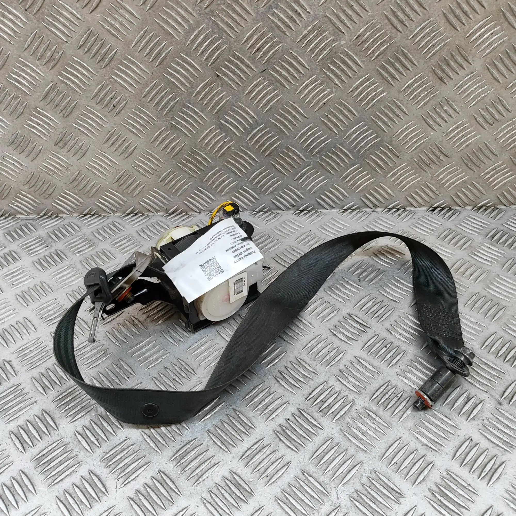 Hyundai H-1 Front Left Seatbelt Front Left Seatbelt — HYUNDAI H-1 (Cargo TQ) (2...