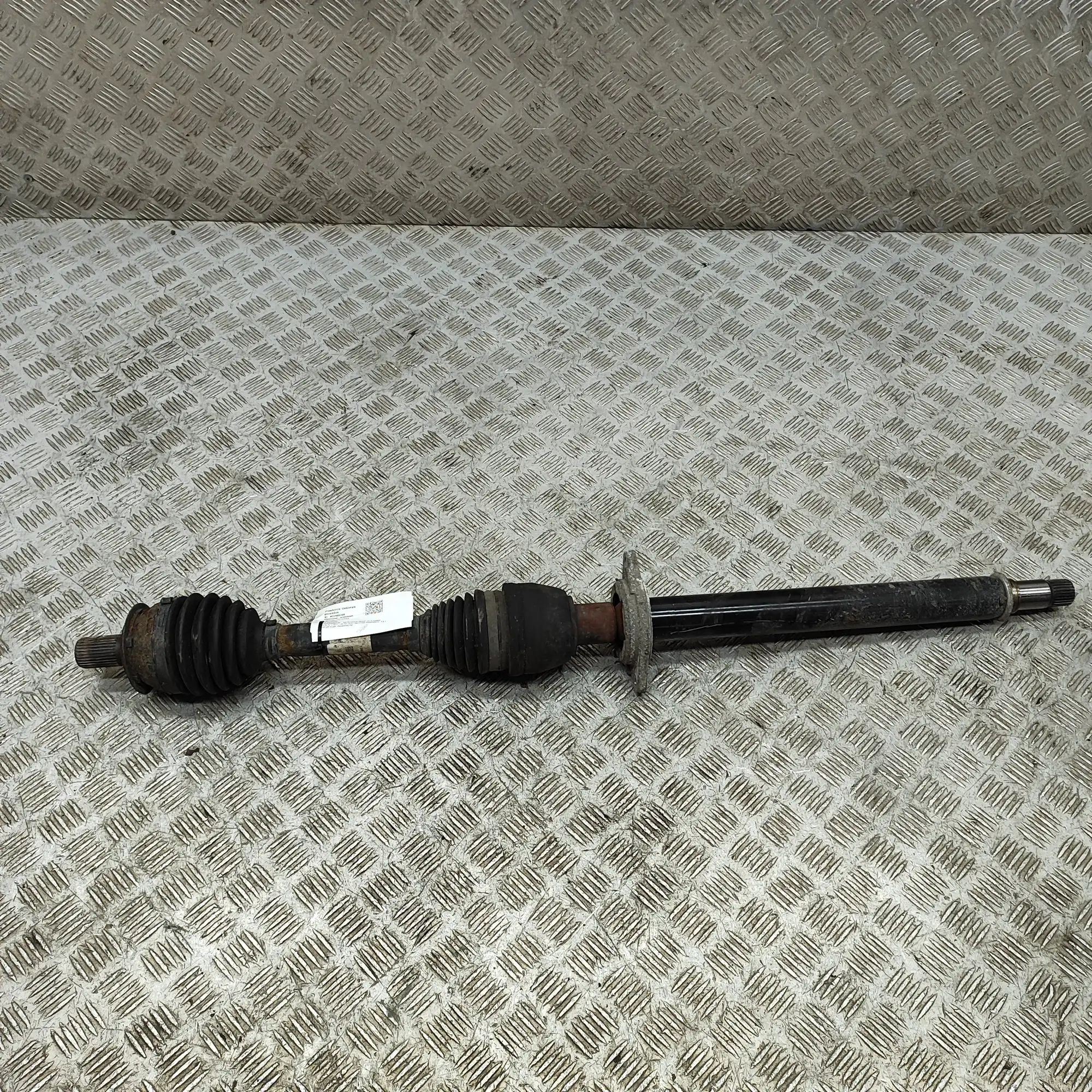 Mercedes-Benz CLA (C117) Front Right Driveshaft Front Right Driveshaft — MERCEDES BENZ CLA (Cou...