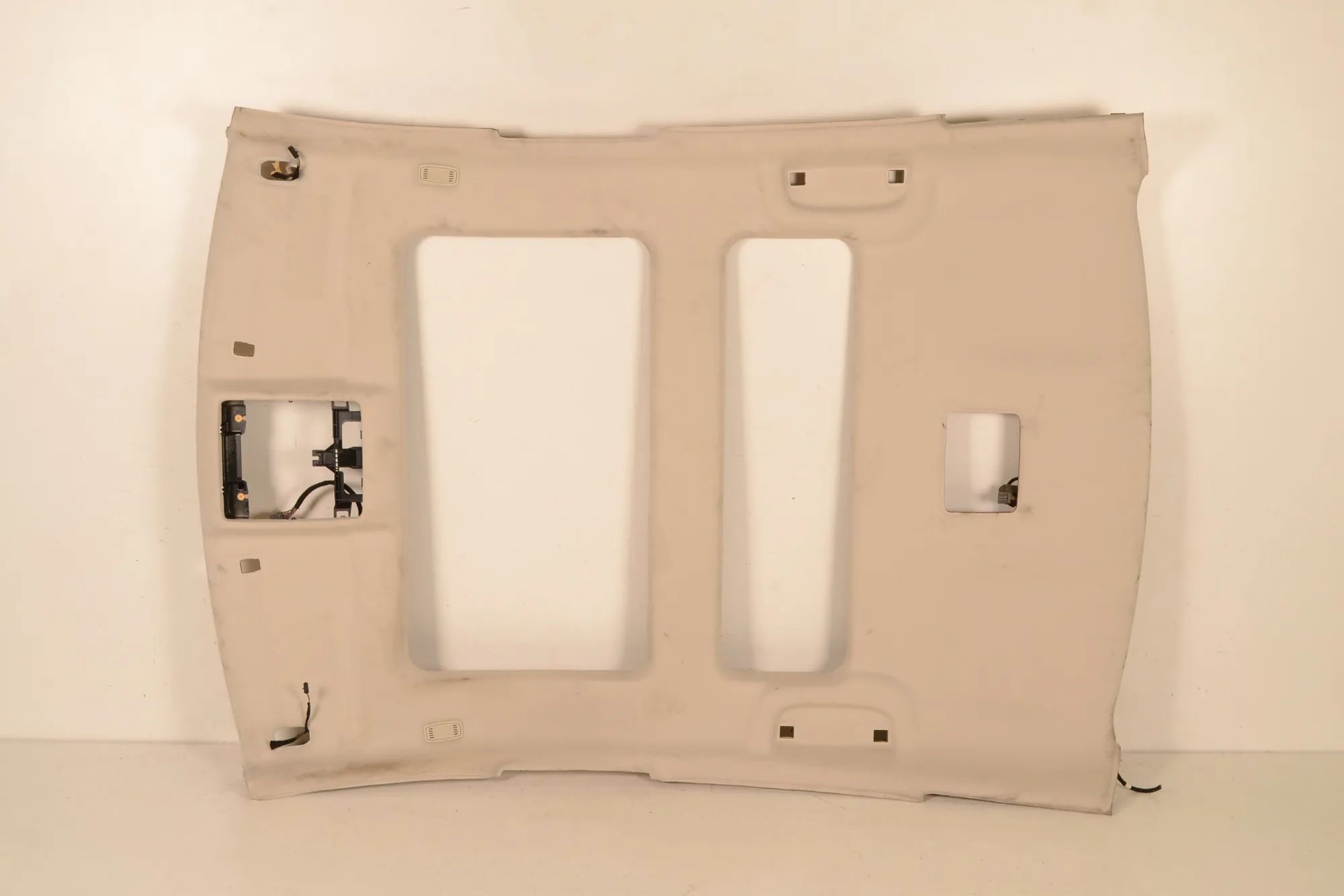 Jaguar XJ Roof Headliner Roof Headliner — JAGUAR XJ (X351) (2009-...)

G...