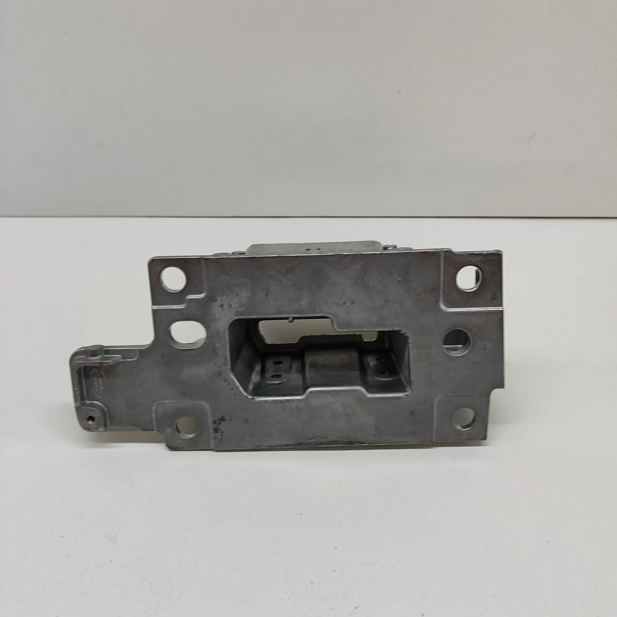Land Rover Range Rover Sport (L494) Left Side Crash Absorber Left Side Crash Absorber — LAND ROVER RANGE ROV...