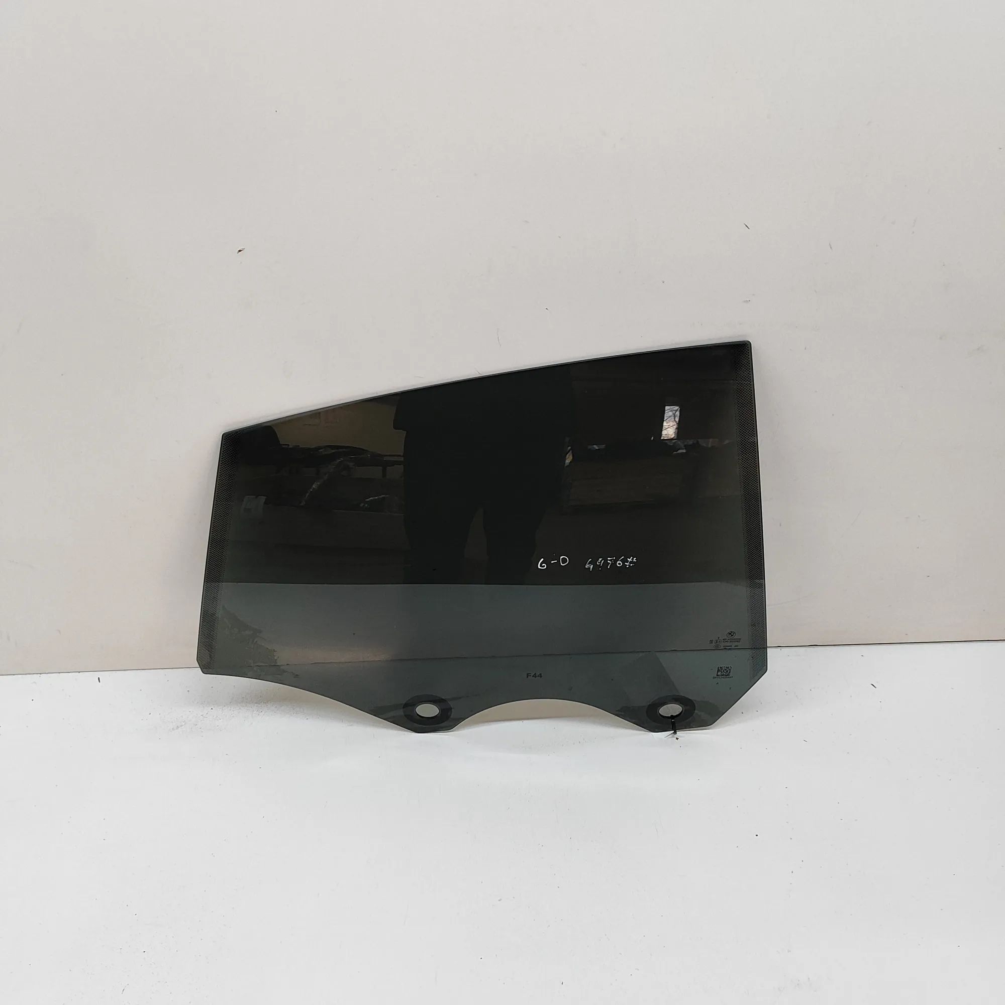 BMW 2 (F44) Right rear door window Right rear door window — BMW 2 SERIES (Gran Cou...
