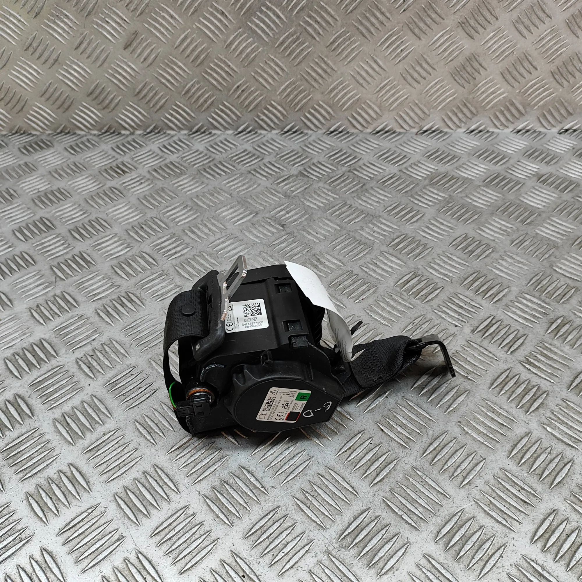 BMW 2 (F44) Rear Right Seatbelt Rear Right Seatbelt — BMW 2 SERIES (Gran Coupe ...