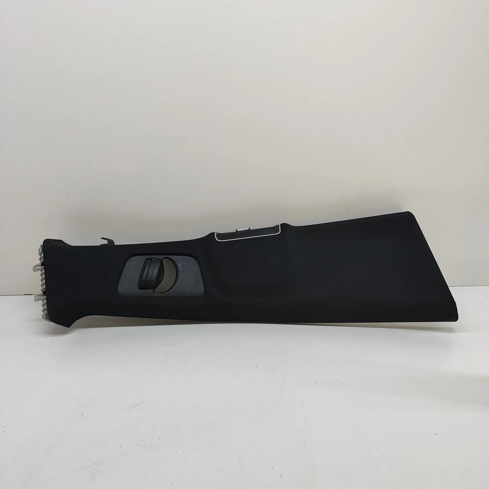 Mercedes-Benz GLS (X167) B-pillar trim — right B-pillar trim — right — MERCEDES BENZ GLS (X167...