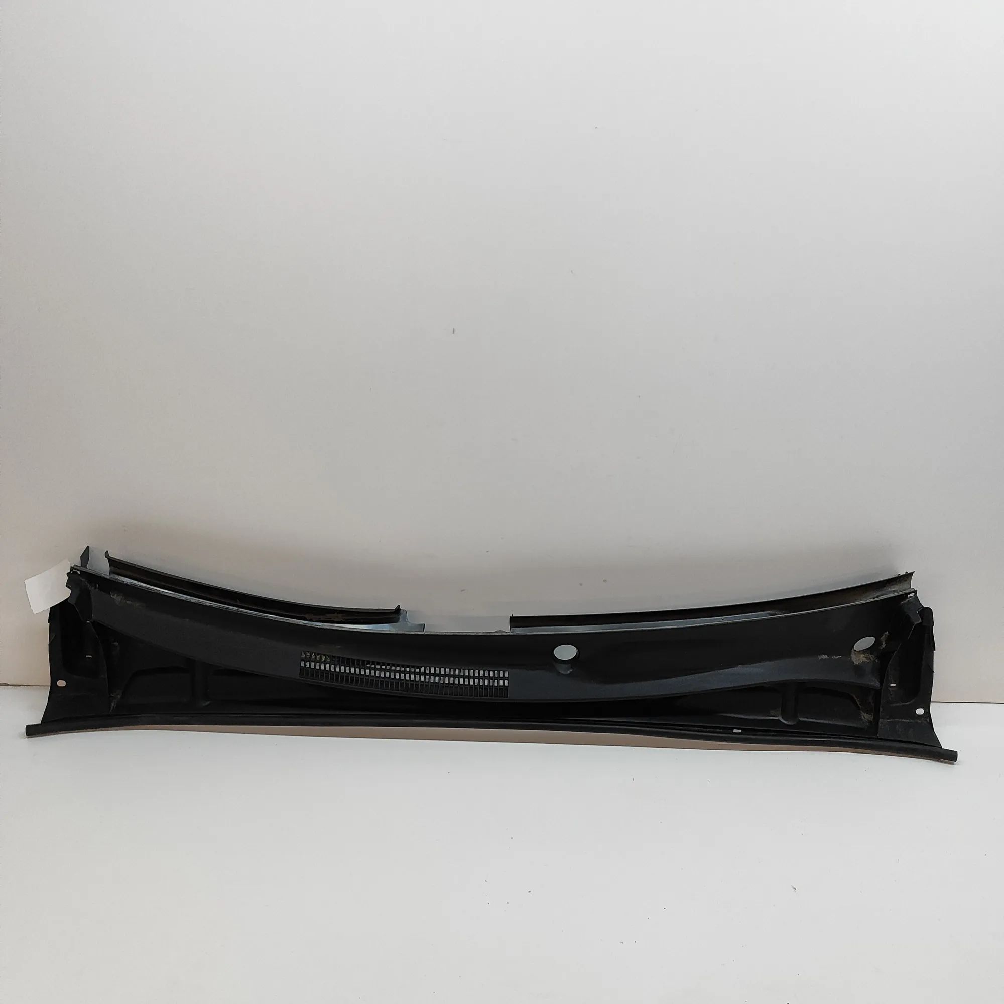 Lexus ES Front Wiper Cowl Trim Front Wiper Cowl Trim — LEXUS ES (_Z10_, _A10_,...