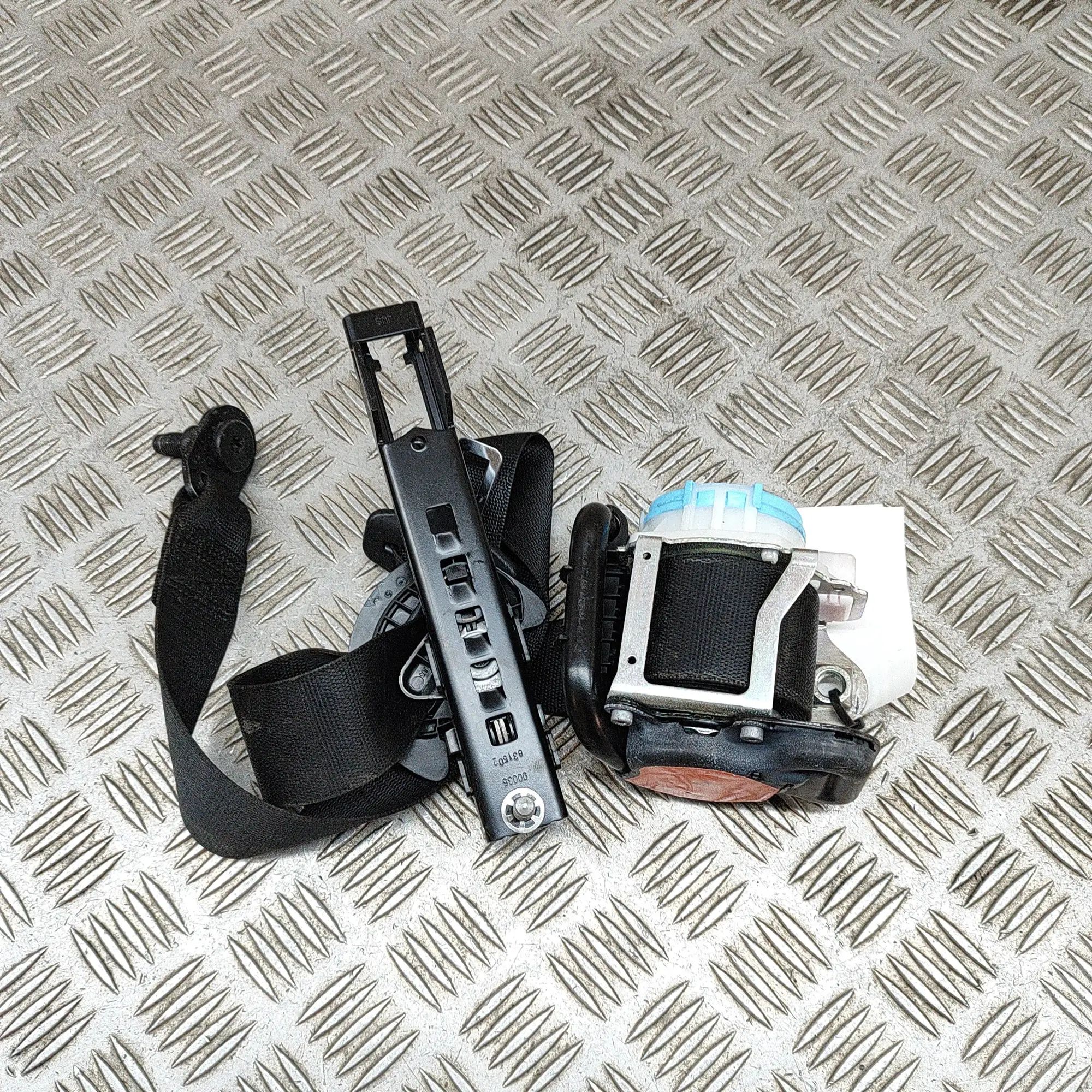 Mercedes-Benz CLA (C117) Front Right Seatbelt Front Right Seatbelt — MERCEDES BENZ CLA (Coupe...