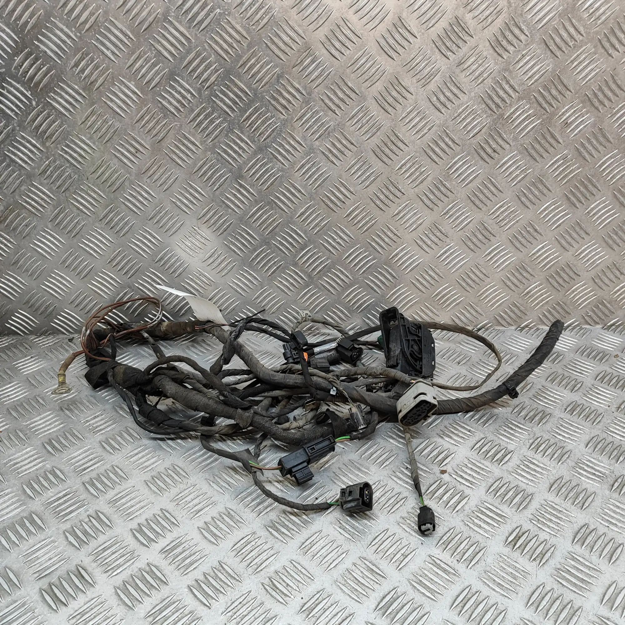 Mercedes-Benz V / Vito / EQV (W447) Door wiring — front left Door wiring — front left — MERCEDES BENZ VITO (...