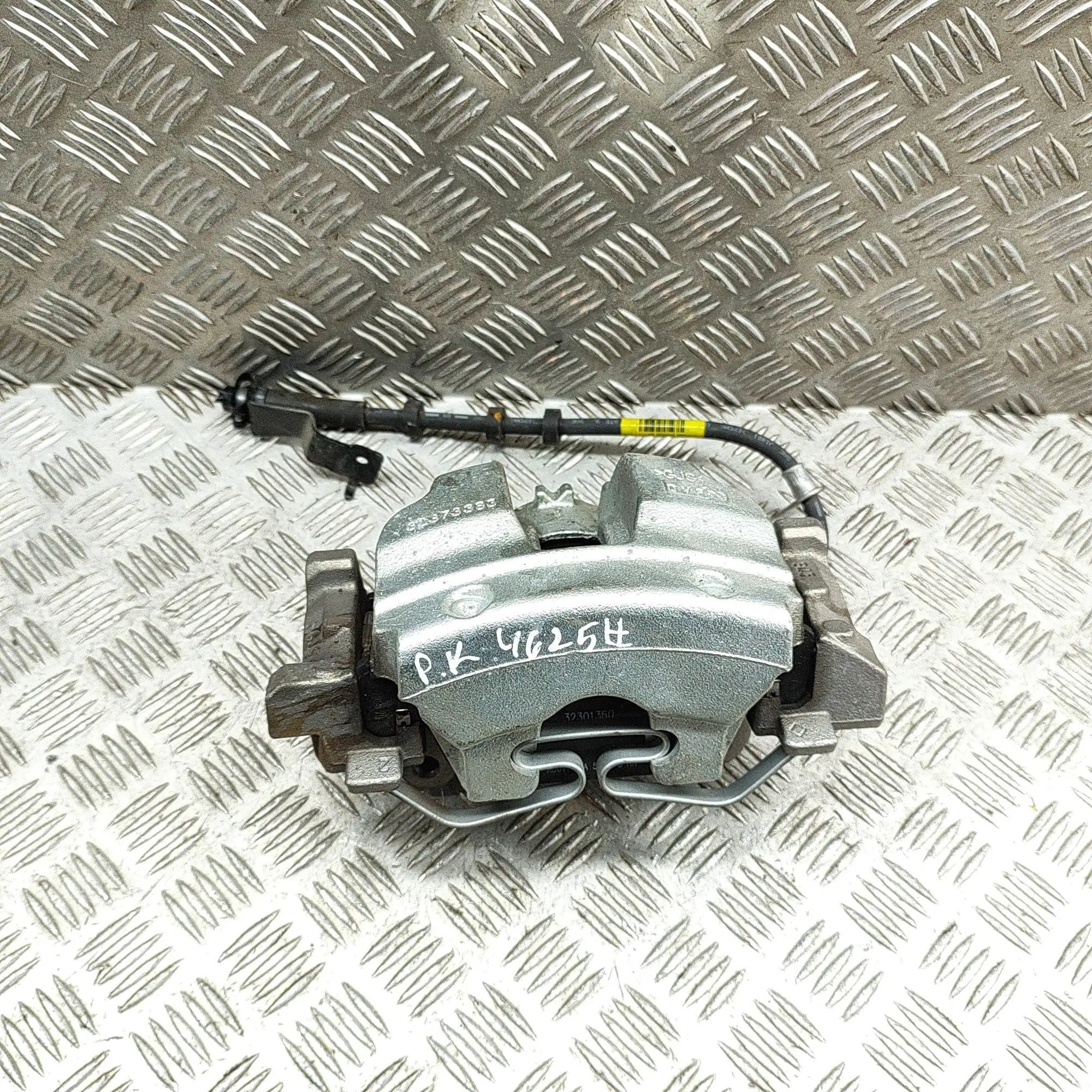 Volvo XC40 / EX40 Brake caliper — front left Brake caliper — front left — VOLVO XC40 (536) (...