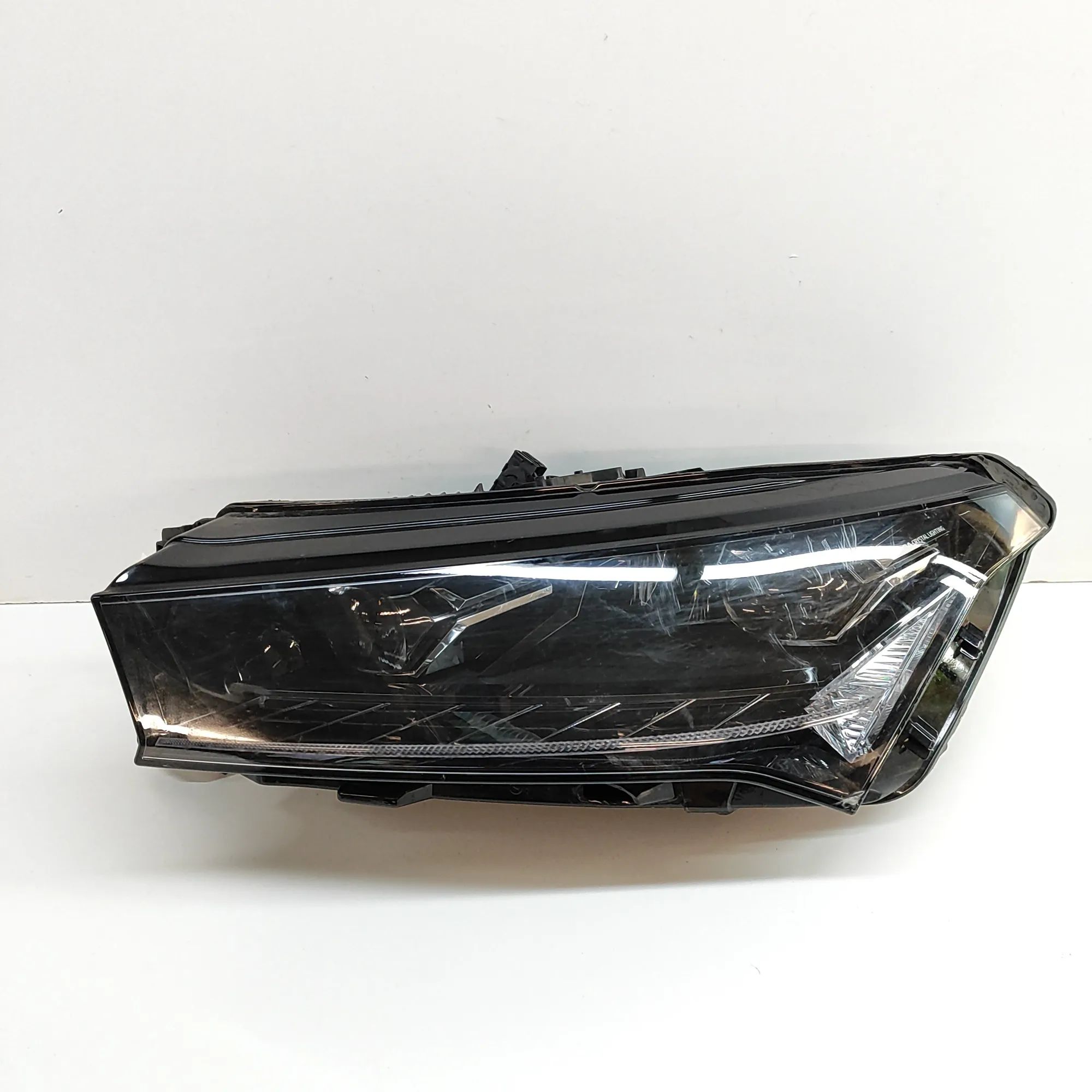 Skoda Enyaq Front Left Headlight Front Left Headlight — SKODA ENYAQ (iV SUV 5AC,...