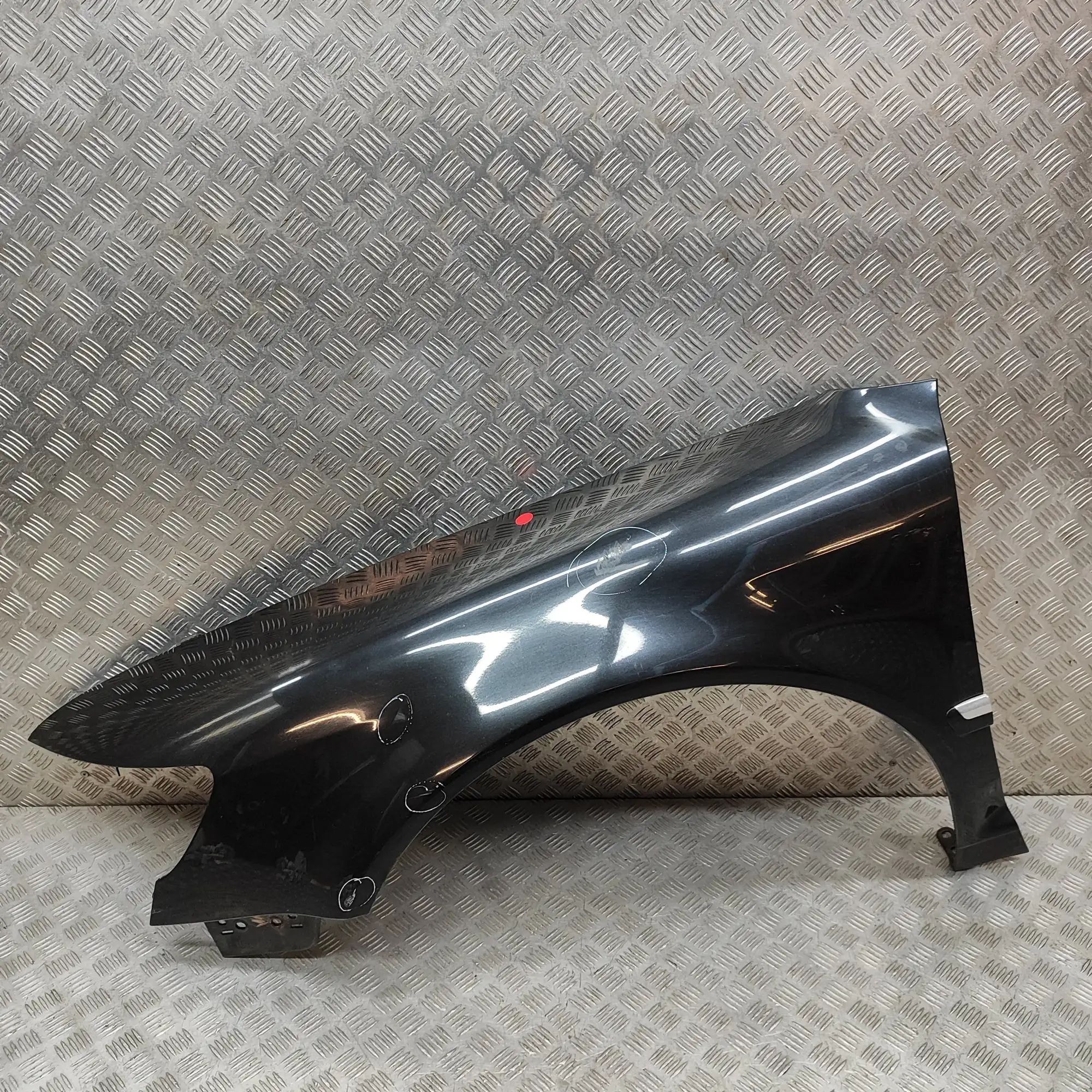 Volkswagen Phaeton Front Left Fender Front Left Fender — VW PHAETON (3D_) (2002-2016...