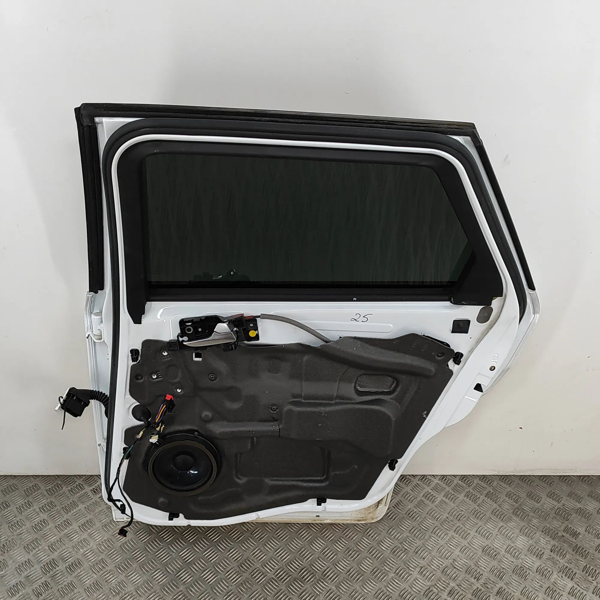 Ford Mondeo Door — rear right Door — rear right — FORD MONDEO (IV Turnier BA7...