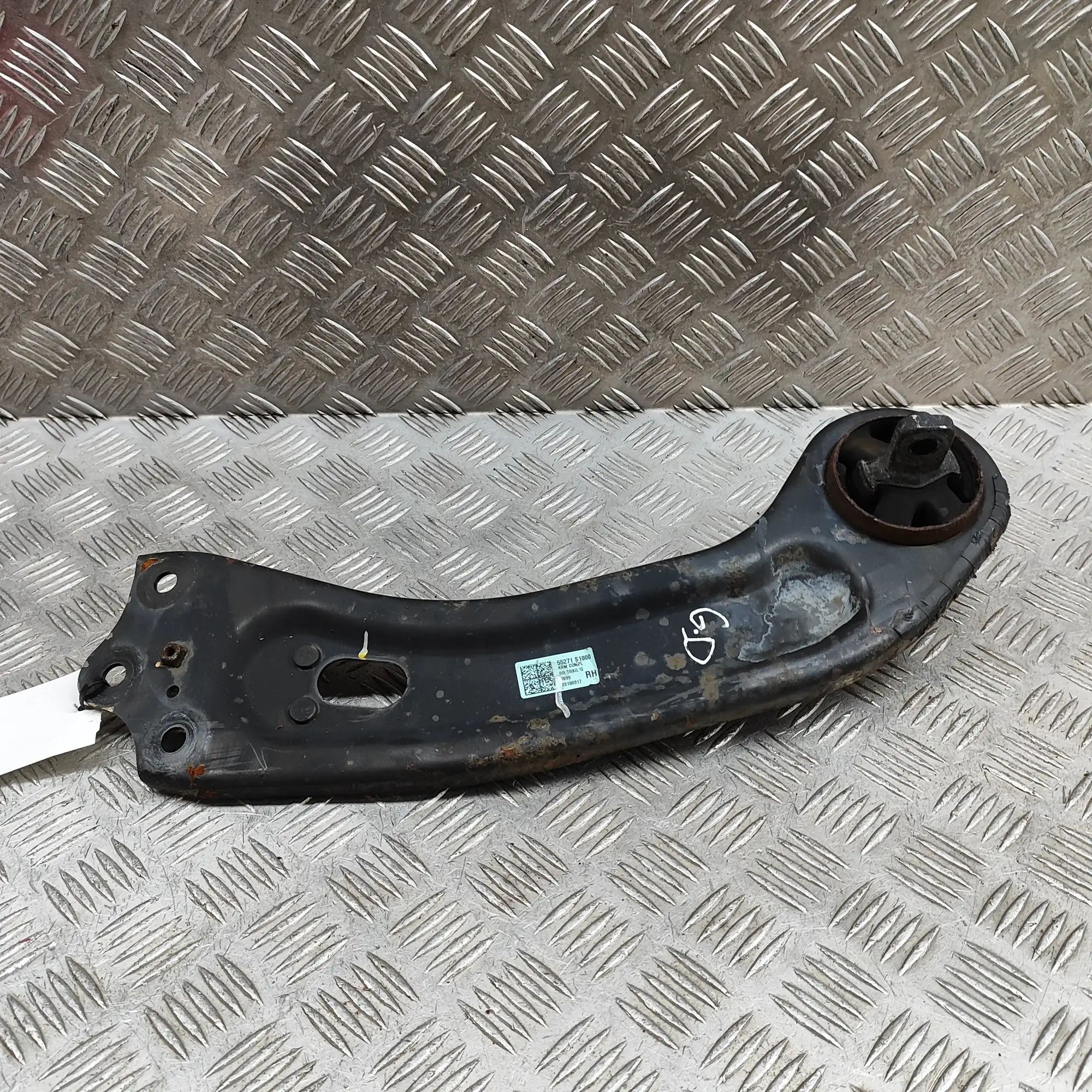 Hyundai Santa Fe Control arm — rear right Control arm — rear right — HYUNDAI SANTA (FÉ IV...