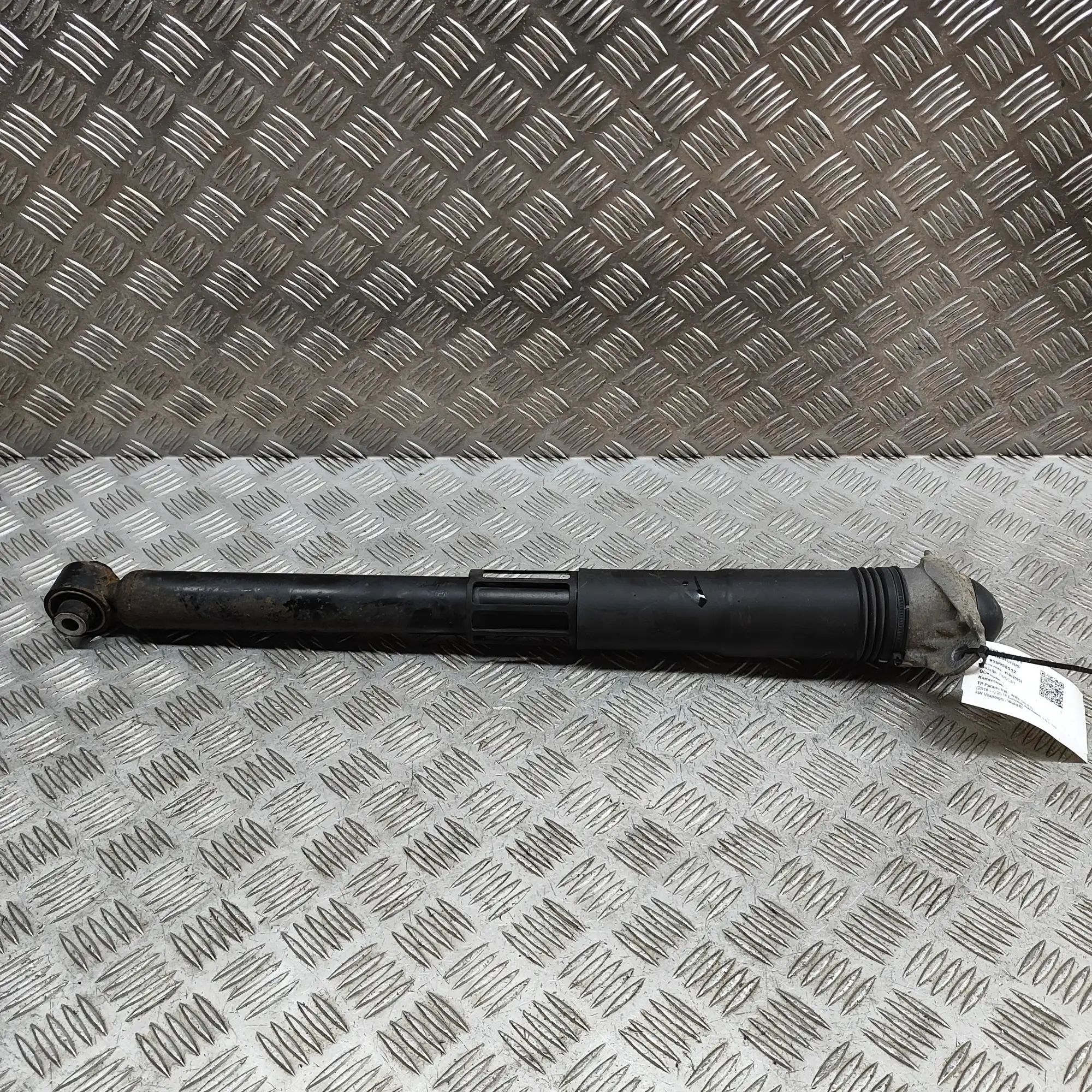 Audi Q3 (8U) Shock absorber — rear right Shock absorber — rear right — AUDI Q3 (F3) (201...