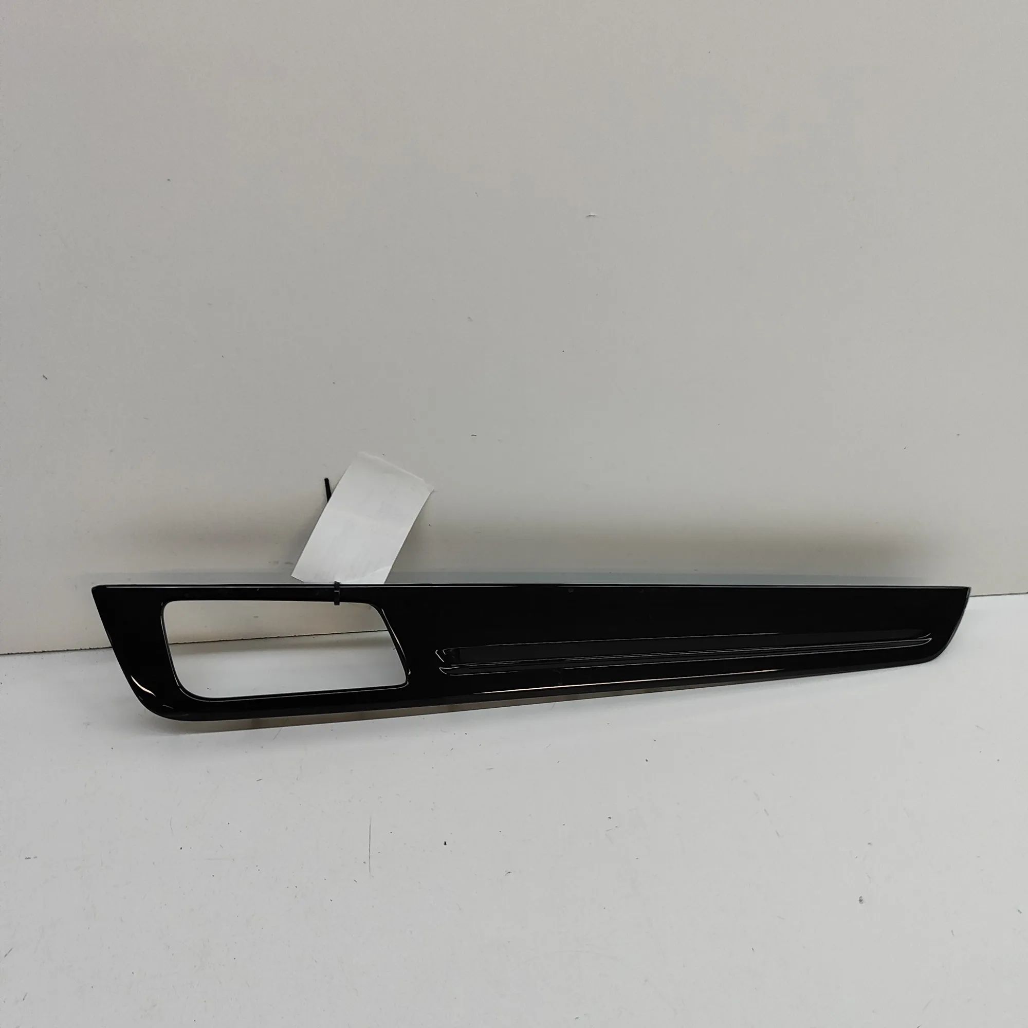 Porsche Cayenne Door panel trim — front right Door panel trim — front right — PORSCHE CAYENNE...