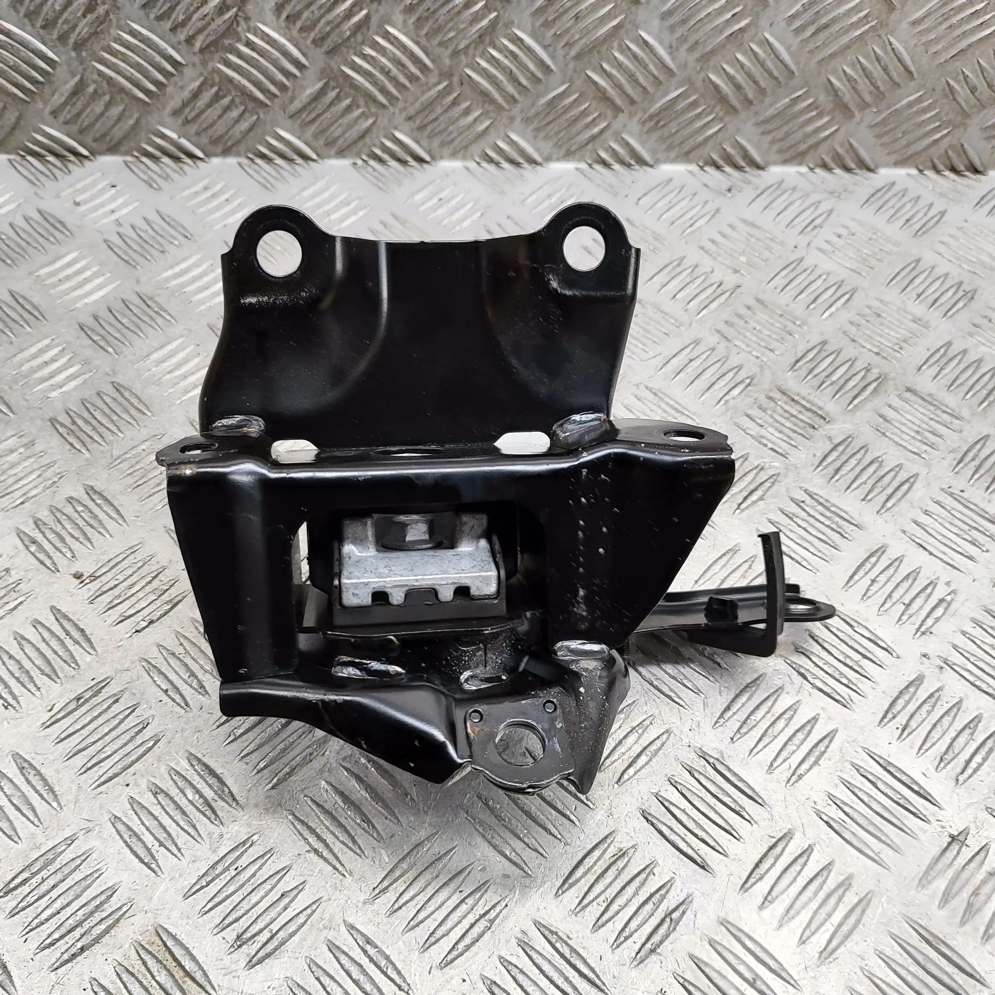 Toyota Yaris Left Side Engine Mount Left Side Engine Mount — TOYOTA YARIS (_P21_) (...