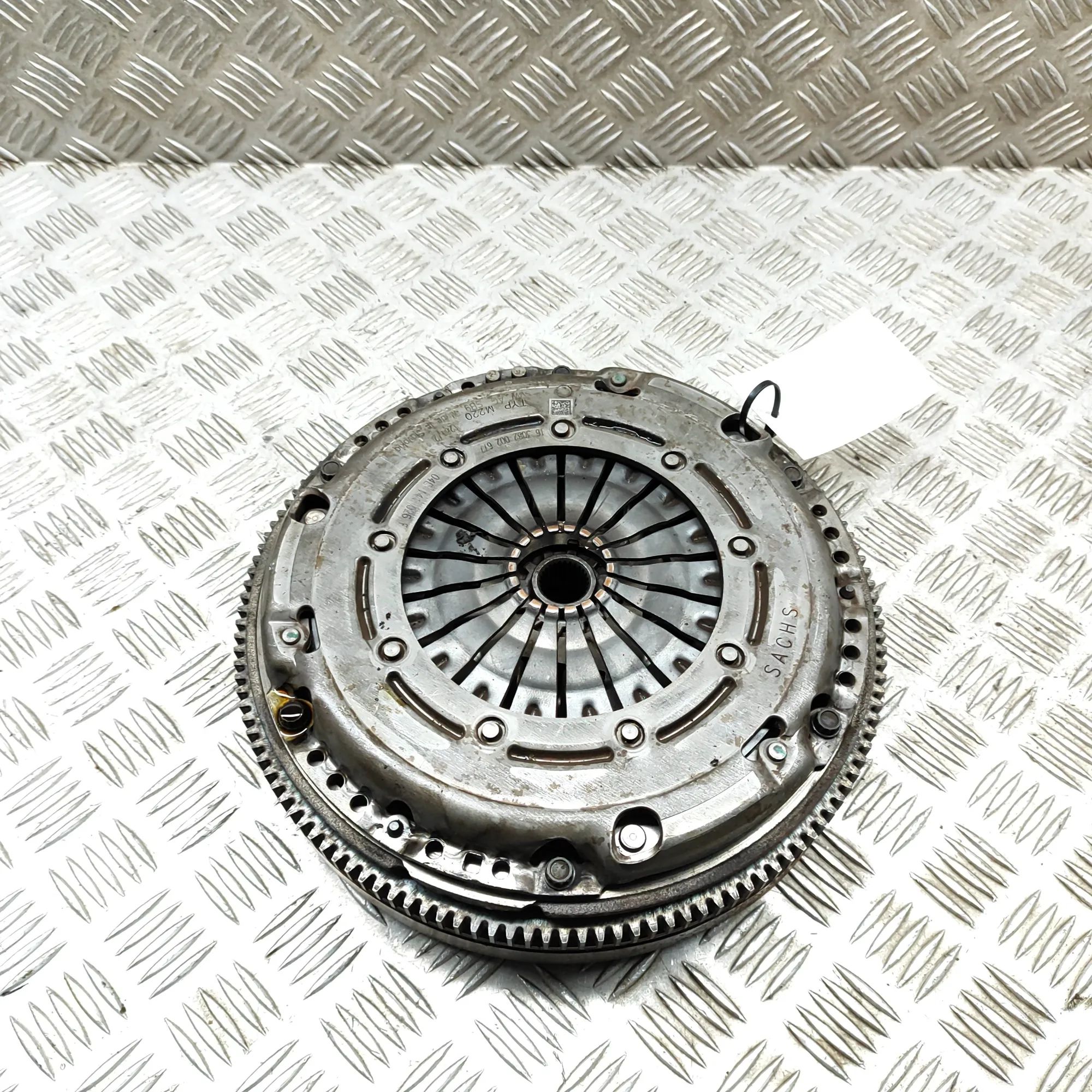 Volkswagen Golf 8 kytkinsarja Clutch kit — VW GOLF (VIII CD1) (2020-...) — 04...