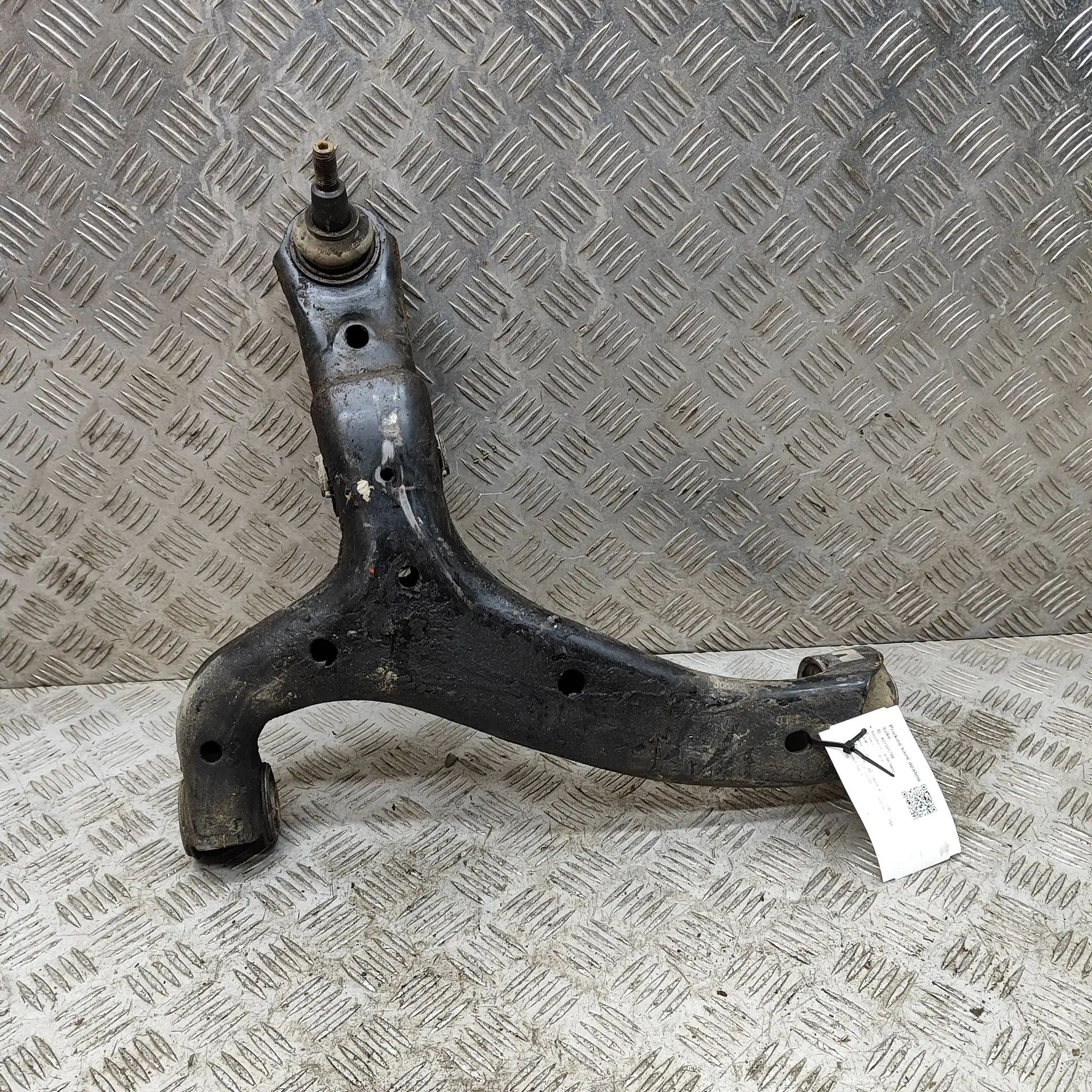 Volkswagen Amarok Front Left Lower Control Arm Front Left Lower Control Arm — VW AMAROK (2H_, ...
