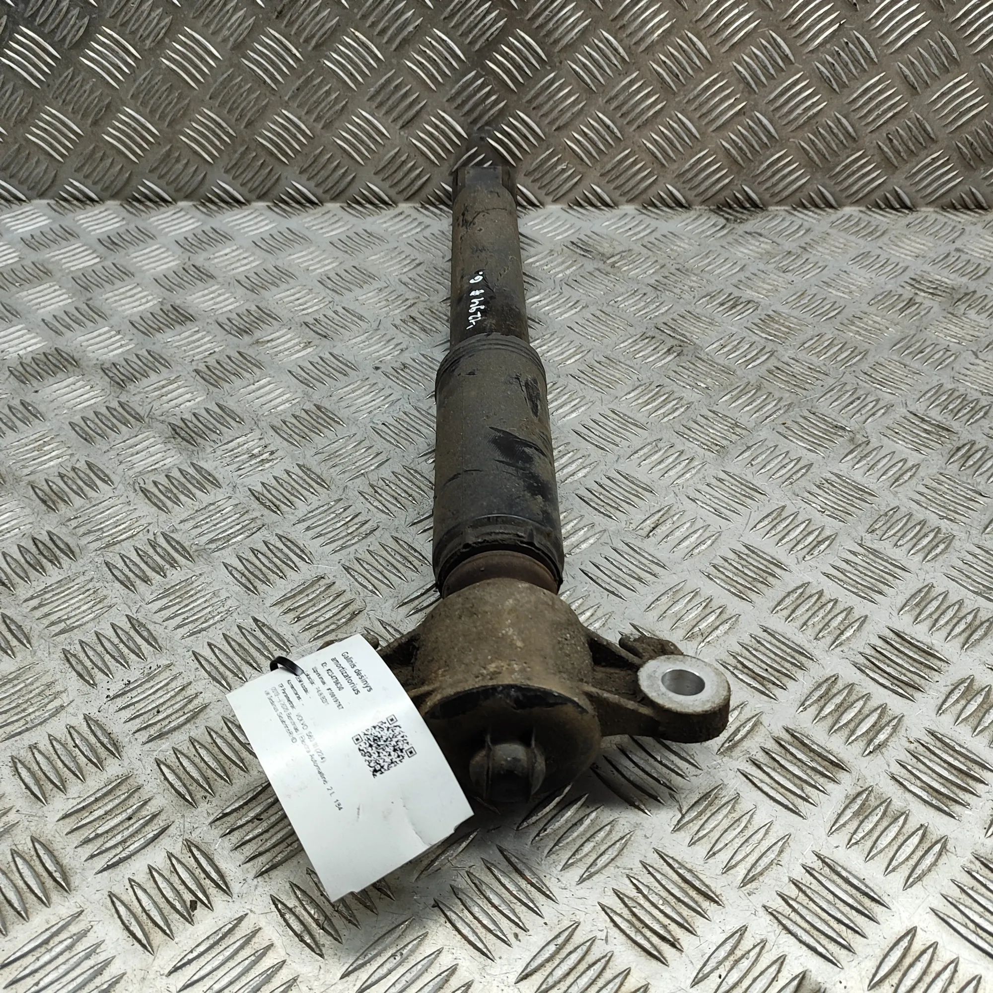 Volvo S60 Shock absorber — rear right Shock absorber — rear right — VOLVO S60 (III 22...