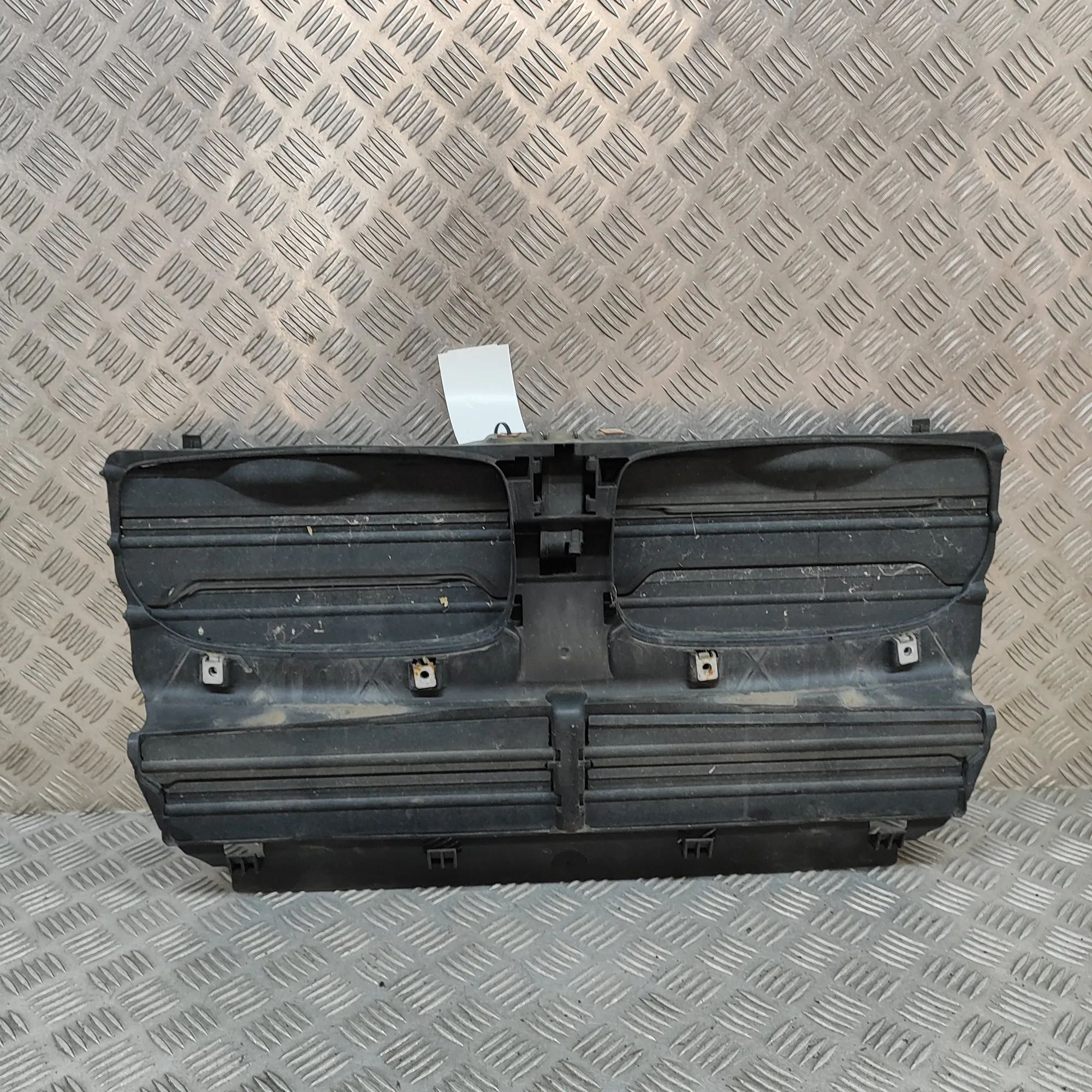 BMW X5 (E70) Radiator Air Intake Channel Radiator Air Intake Channel — BMW X5 (E70) (200...