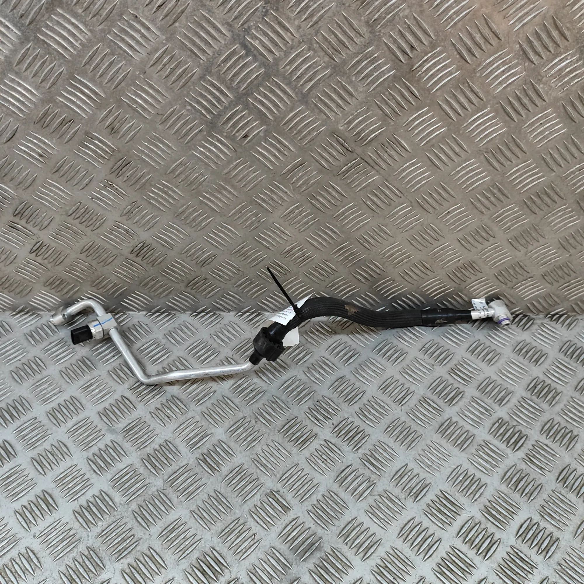 Porsche Taycan A/C Air Con Hose Pipe A/C Air Con Hose Pipe — PORSCHE TAYCAN (2019-.....