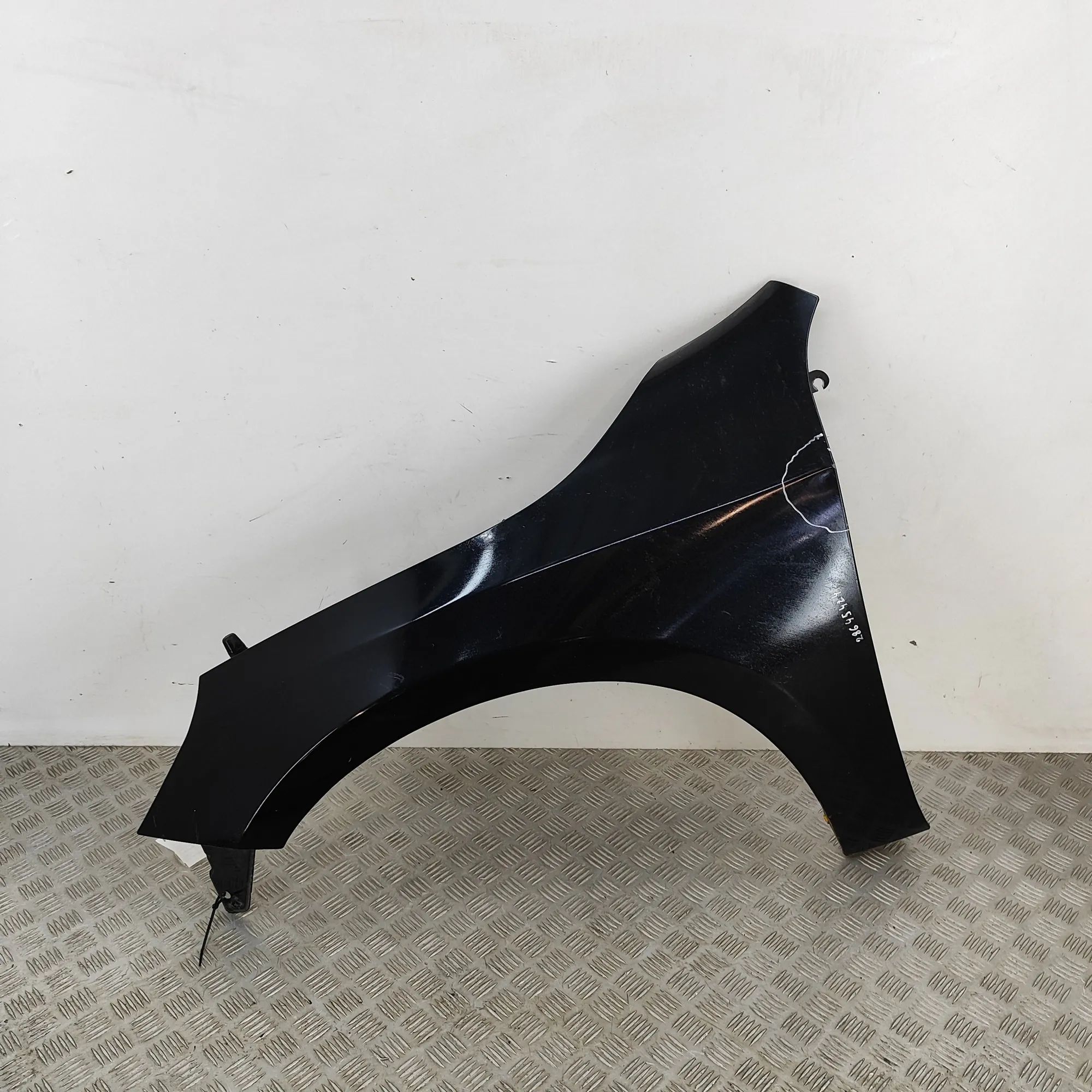 Volvo V60 Front Left Fender Front Left Fender — VOLVO V60 (2010-2018) — 313...