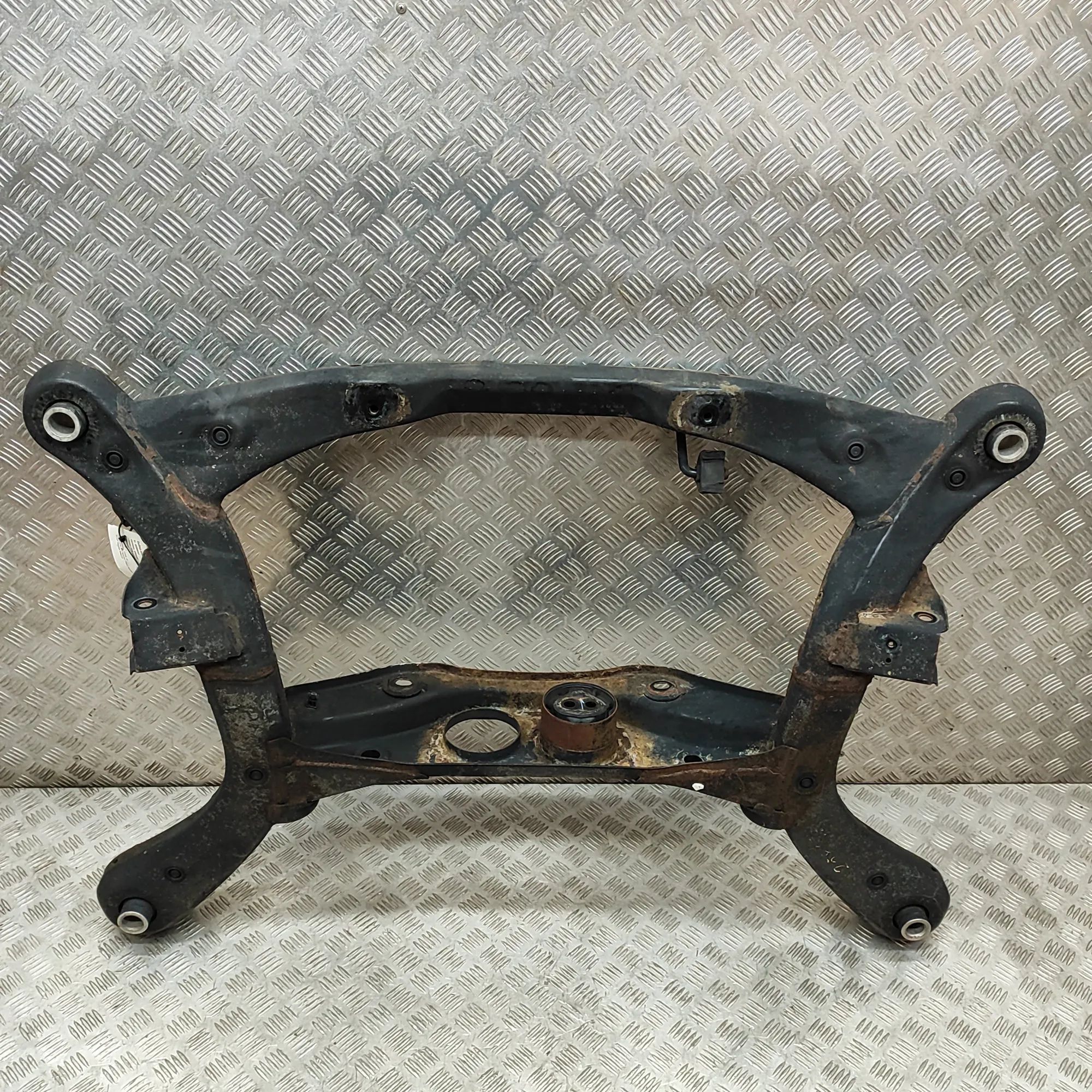 Lexus RX Rear subframe Rear subframe — LEXUS RX (_L1_) (2008-2015) — 5...