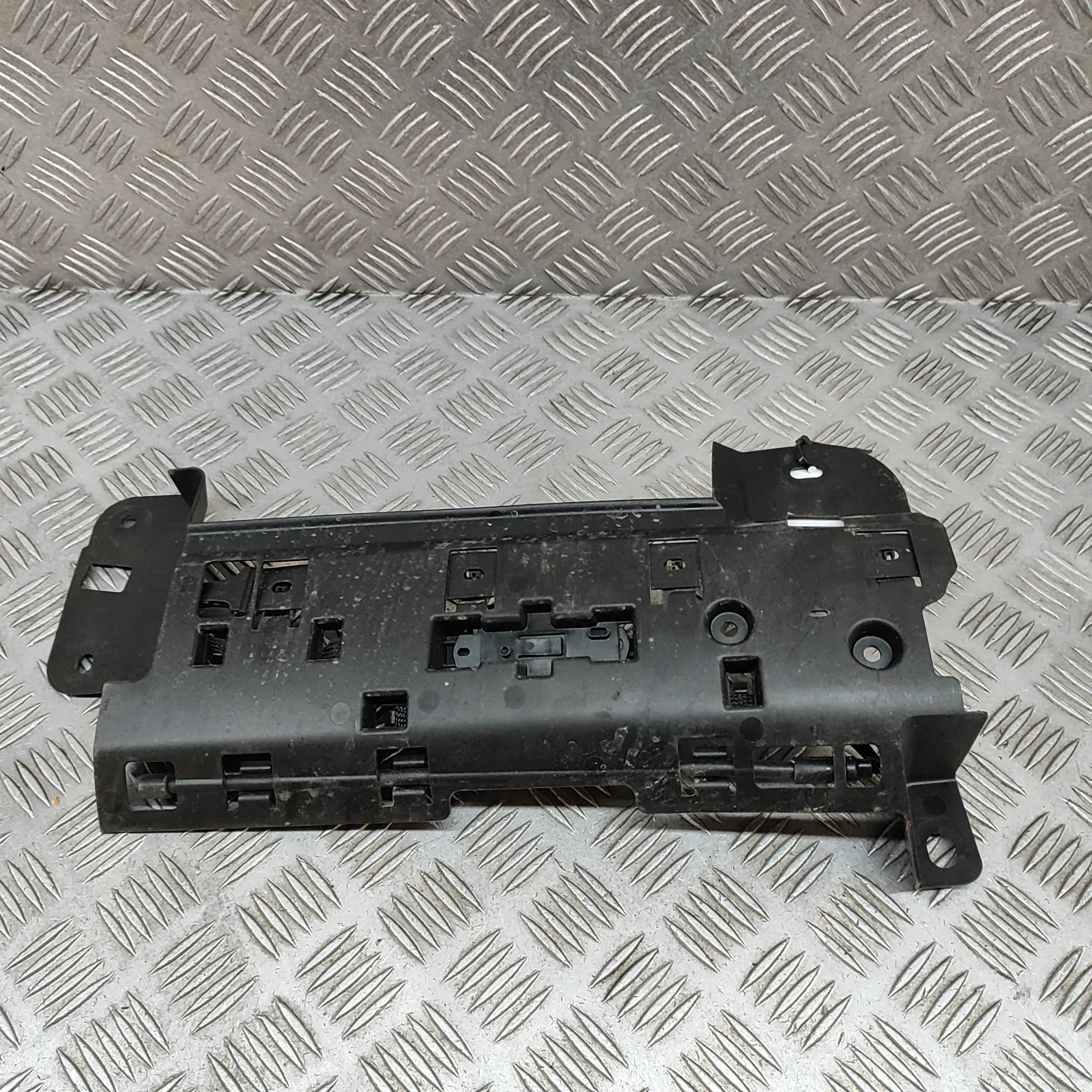 Land Rover Range Rover (L405) Tailgate Bootlid Control Unit Tailgate Bootlid Control Unit — LAND ROVER RANG...