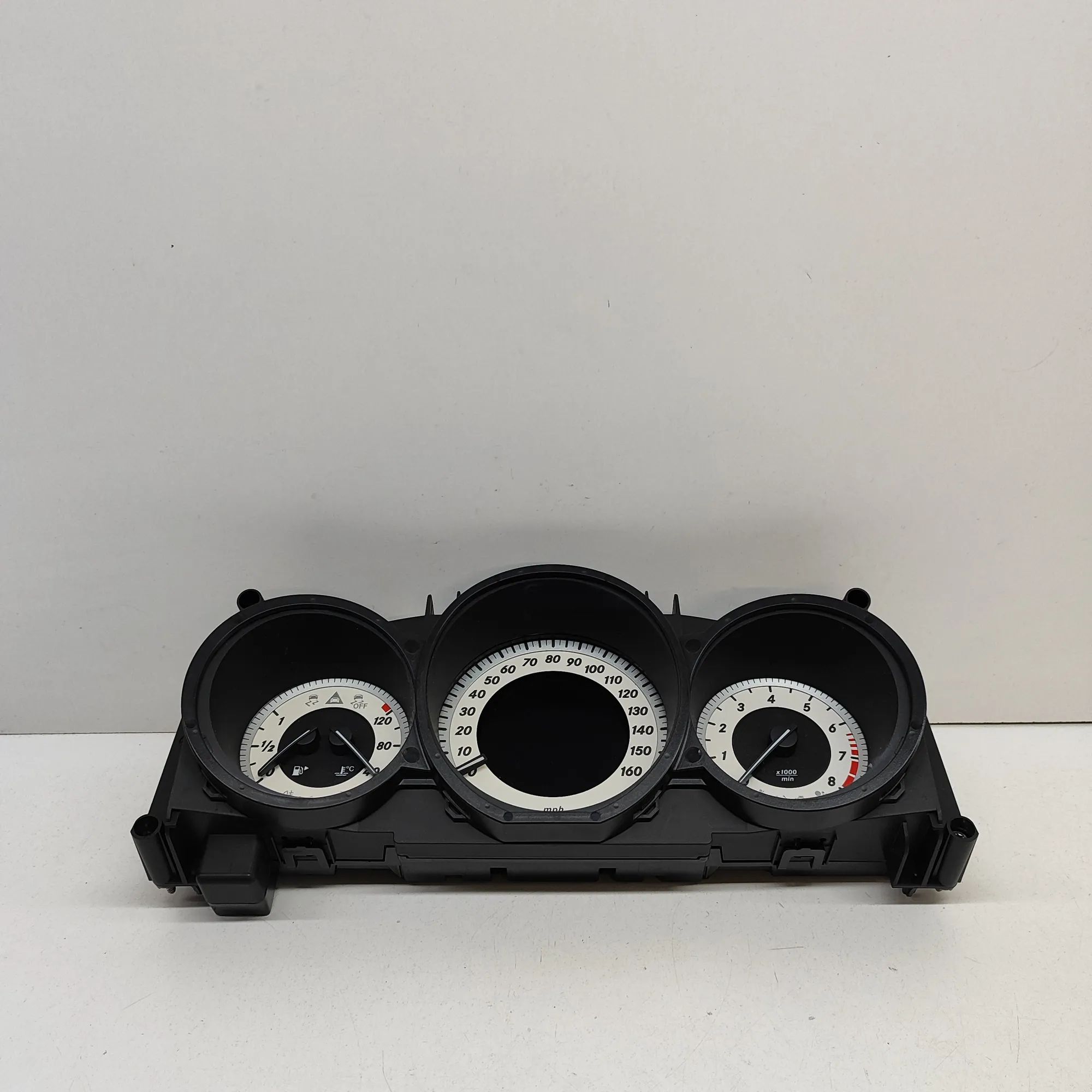 Mercedes-Benz CLS (C218) Instrument Cluster Speedometer Instrument Cluster Speedometer — MERCEDES BENZ ...