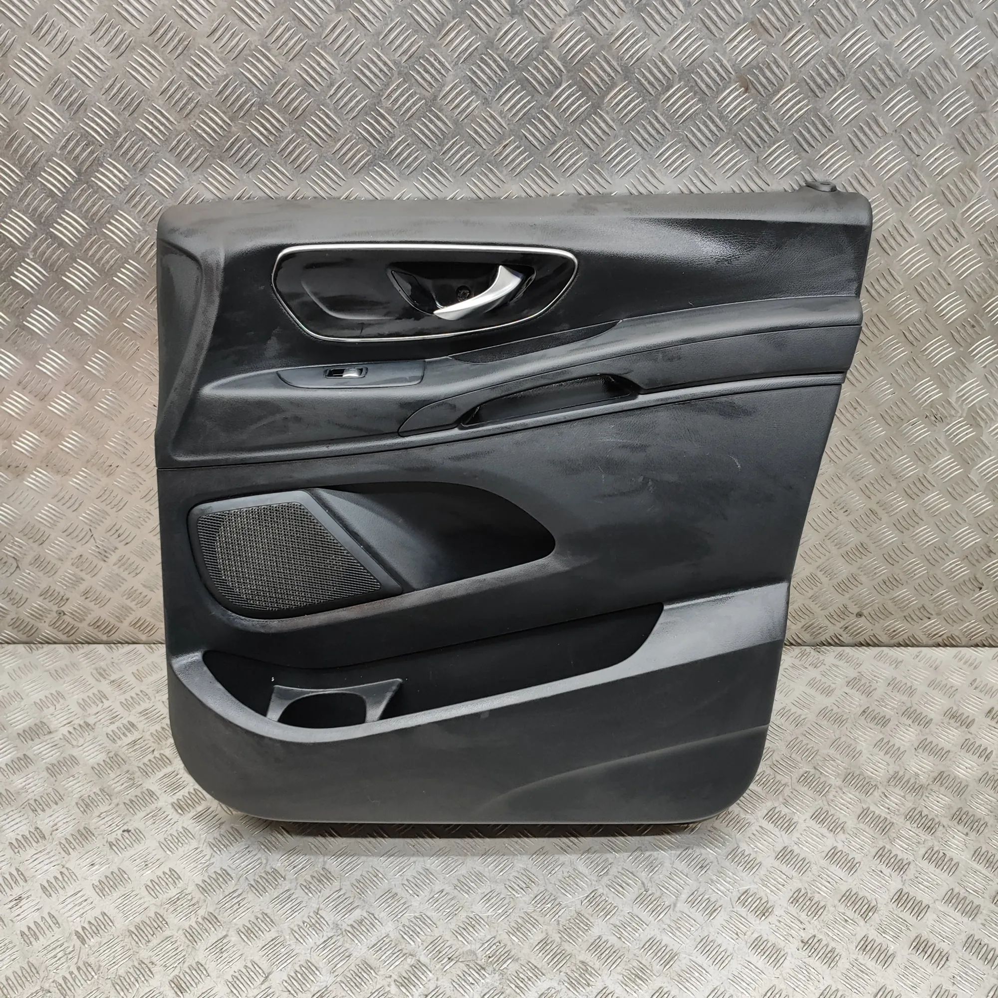 Mercedes-Benz V / Vito / EQV (W447) Front Right Door Panel Front Right Door Panel — MERCEDES BENZ VITO (Va...