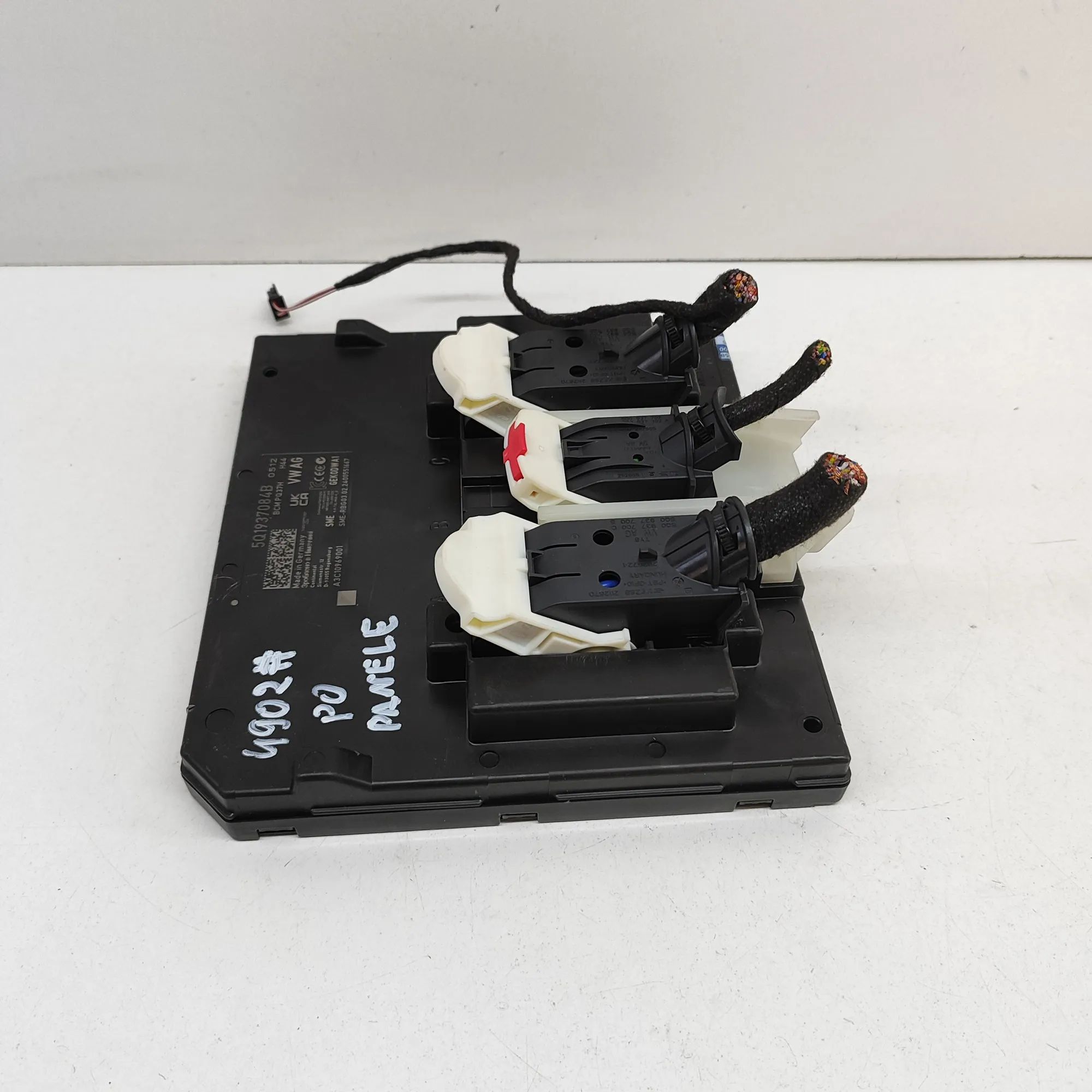 Volkswagen Tiguan Comfort Control Unit Comfort Control Unit — VW TIGUAN (AD1) (2016-.....