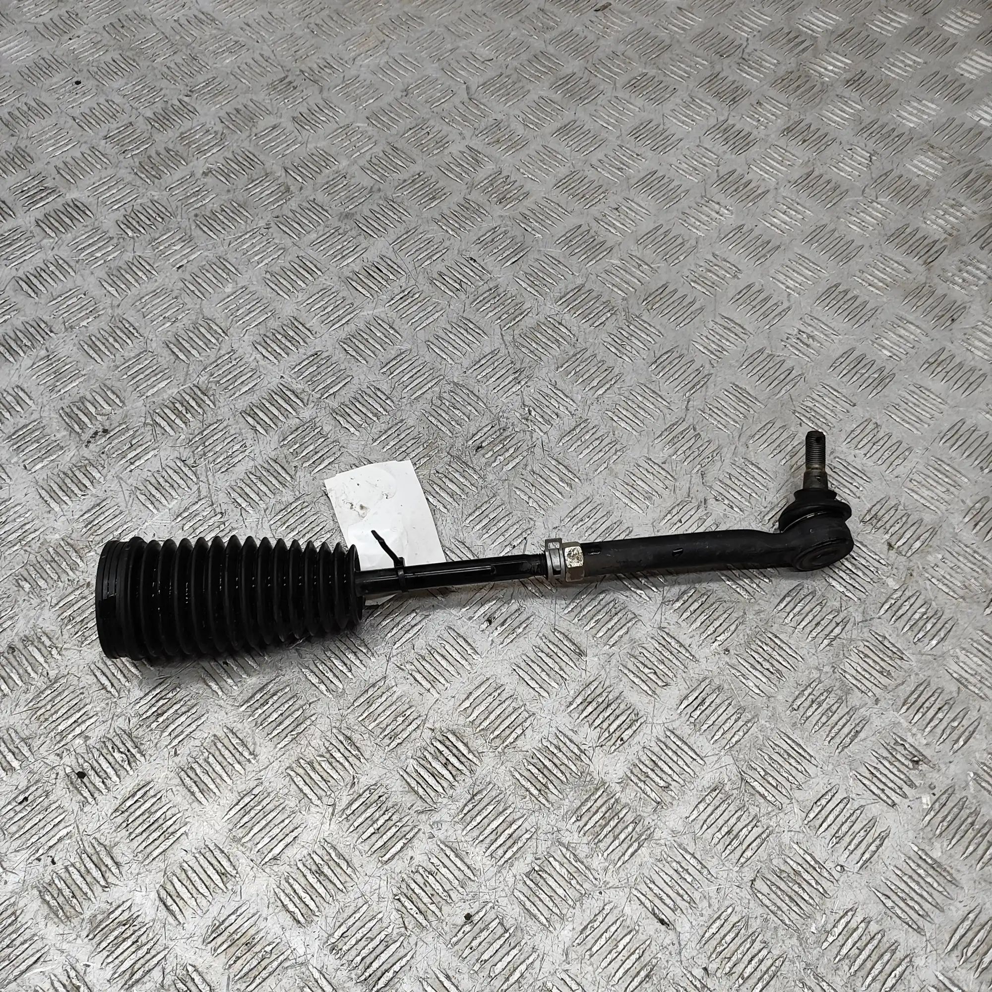 Mazda 3 (BP) Steering tie rod — left Steering tie rod — left — MAZDA CX-3 (0 DM) (20...