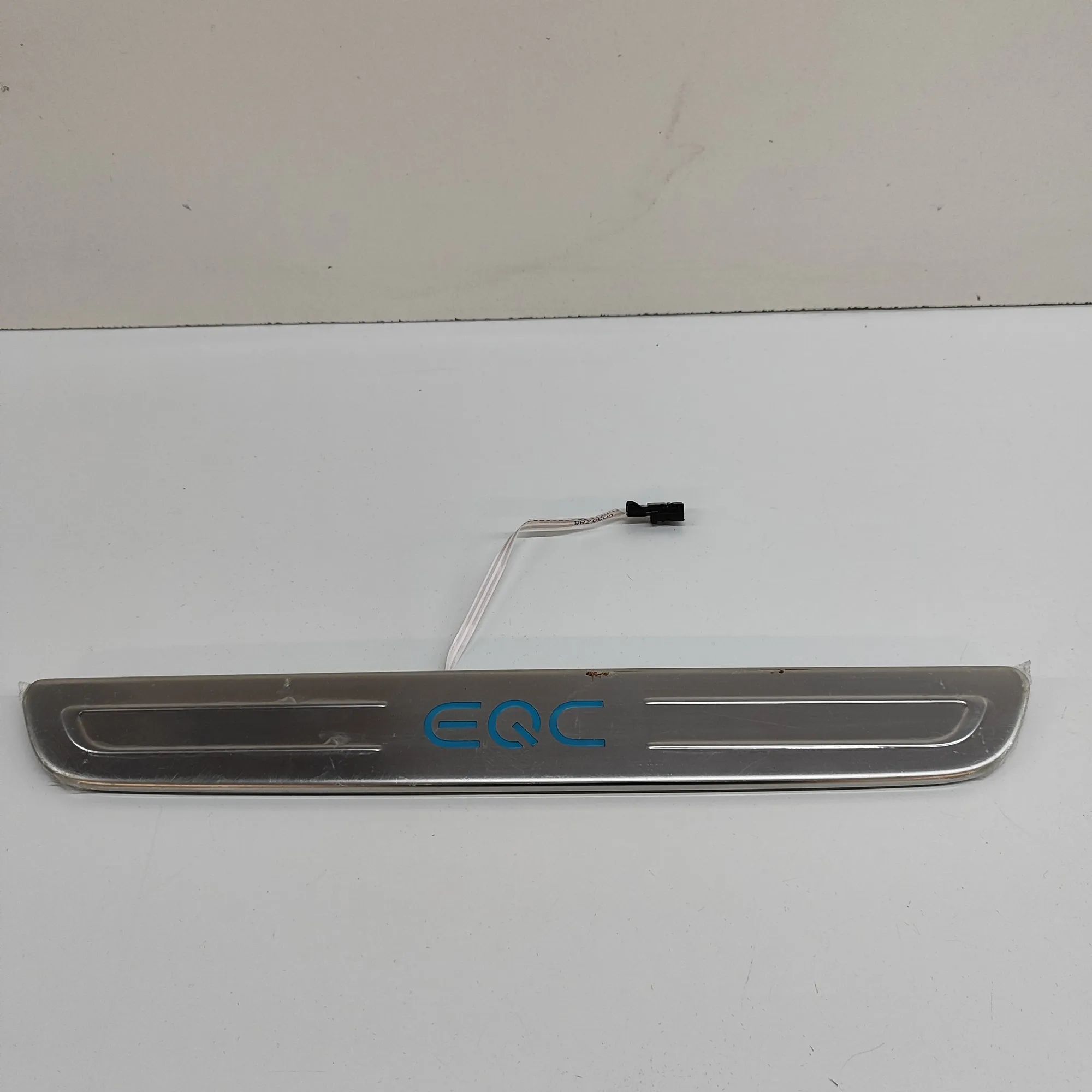 Mercedes-Benz EQC (N293) Sill trim — front right Sill trim — front right — MERCEDES BENZ EQC (20...