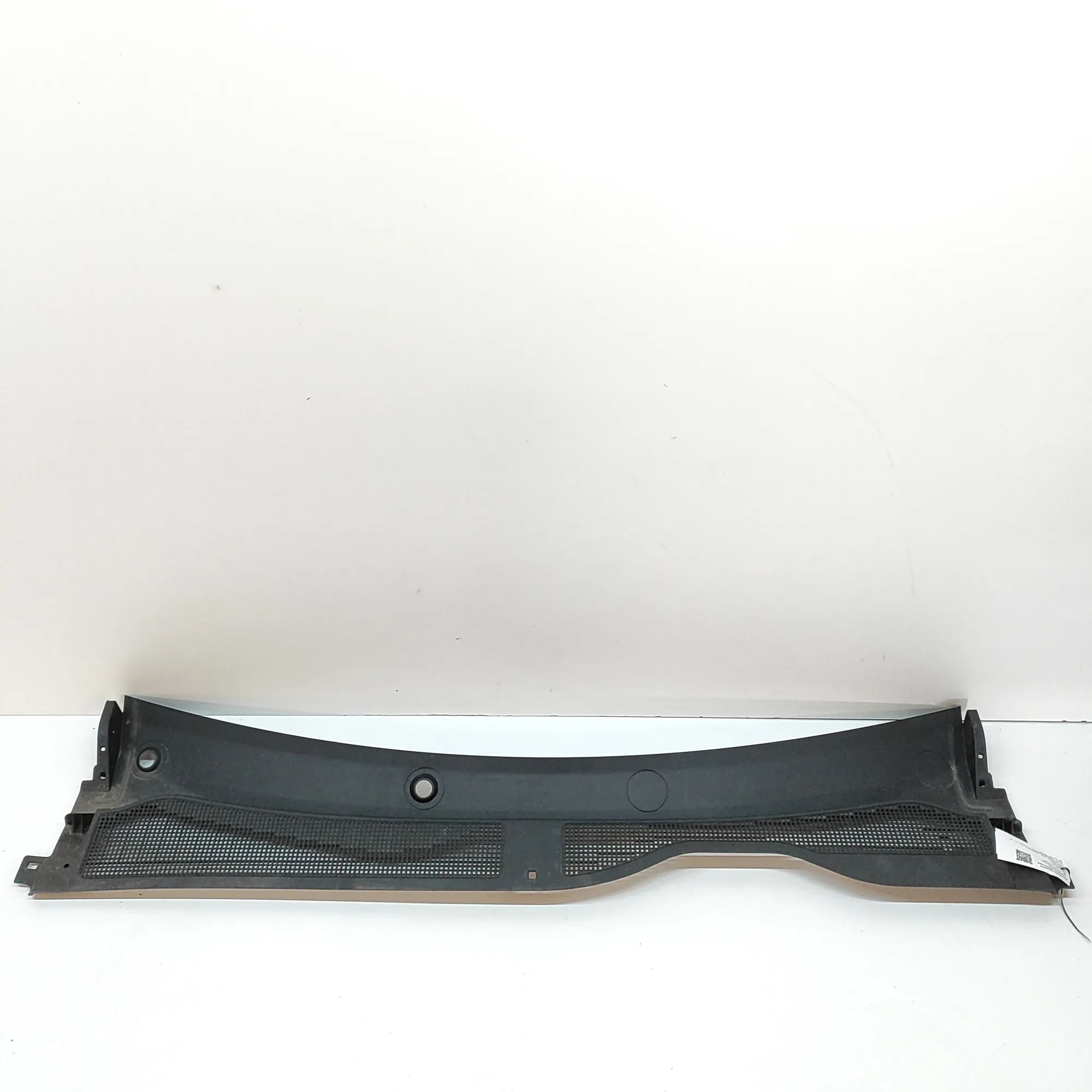 Jeep Avenger Front Wiper Cowl Trim Front Wiper Cowl Trim — JEEP AVENGER (J2) (2022...
