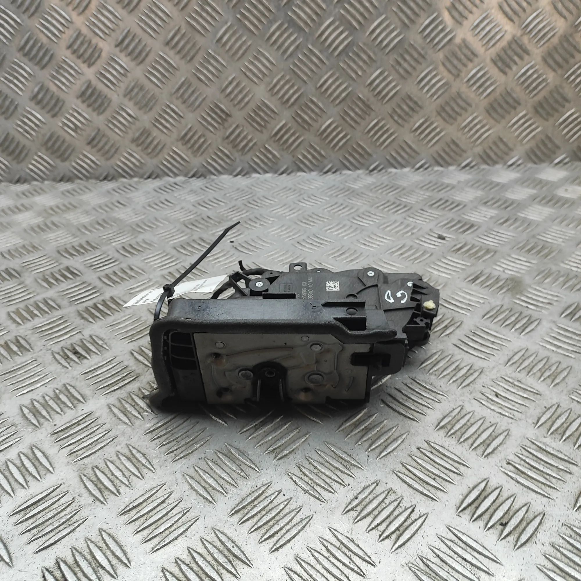 BMW X5 (G05) Door lock — rear right Door lock — rear right — BMW X5 (G05) (2018-......
