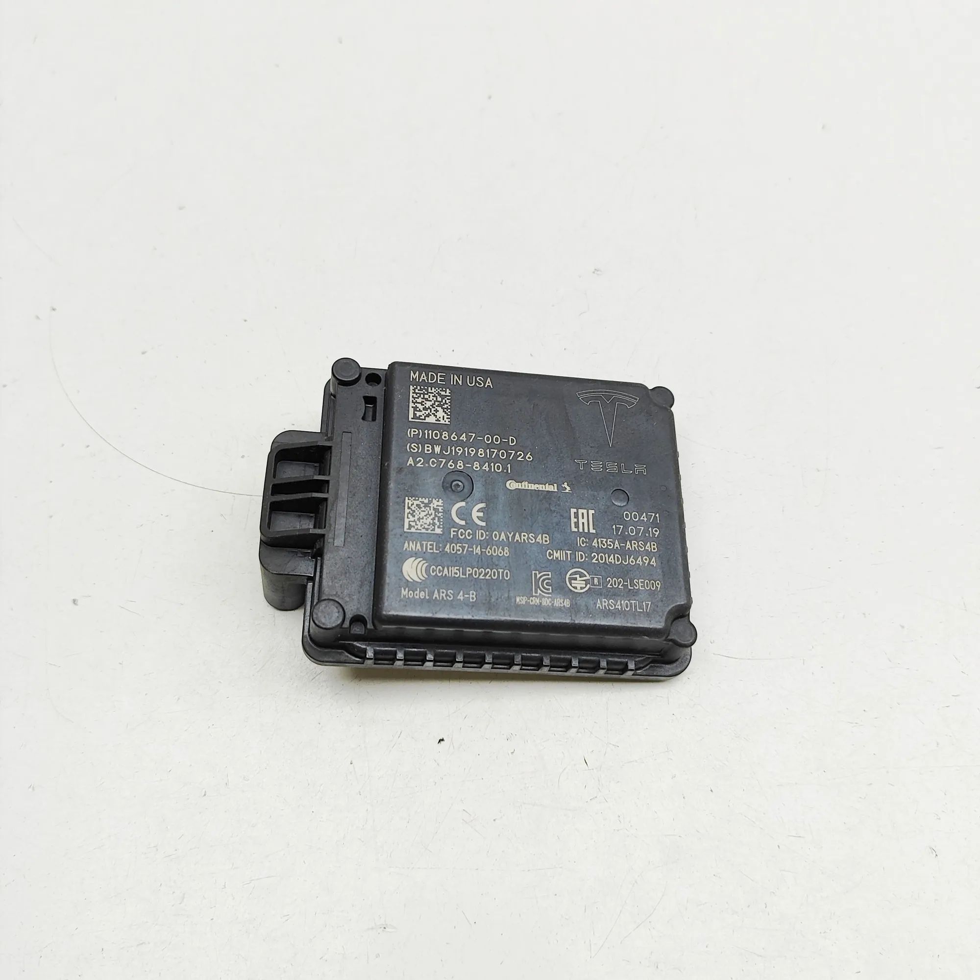 Tesla Model 3 Distance Radar Sensor Distance Radar Sensor — TESLA MODEL 3 (2018-......