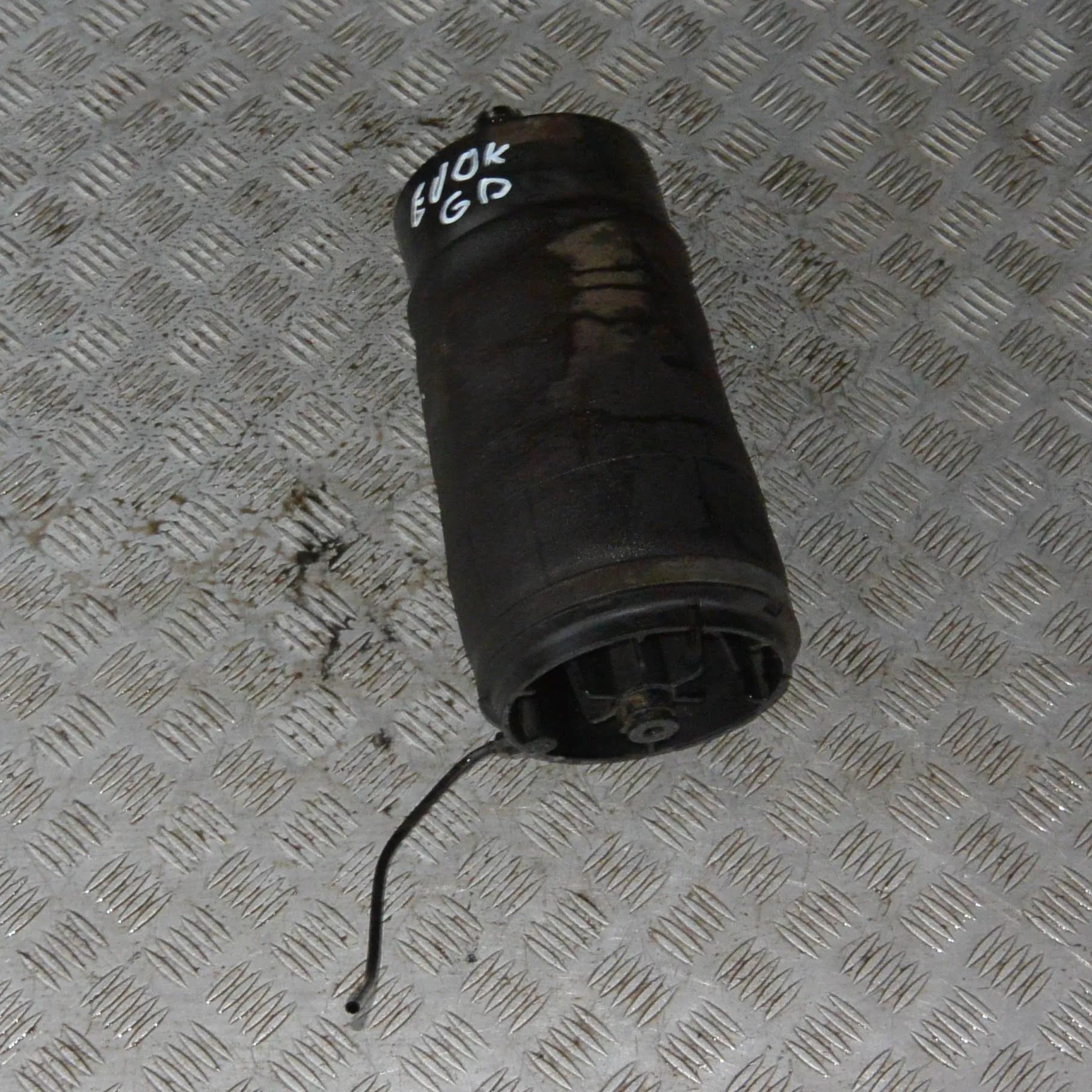Land Rover Range Rover Evoque Rear Right Air Suspension Spring Bag Rear Right Air Suspension Spring Bag — LAND ROV...