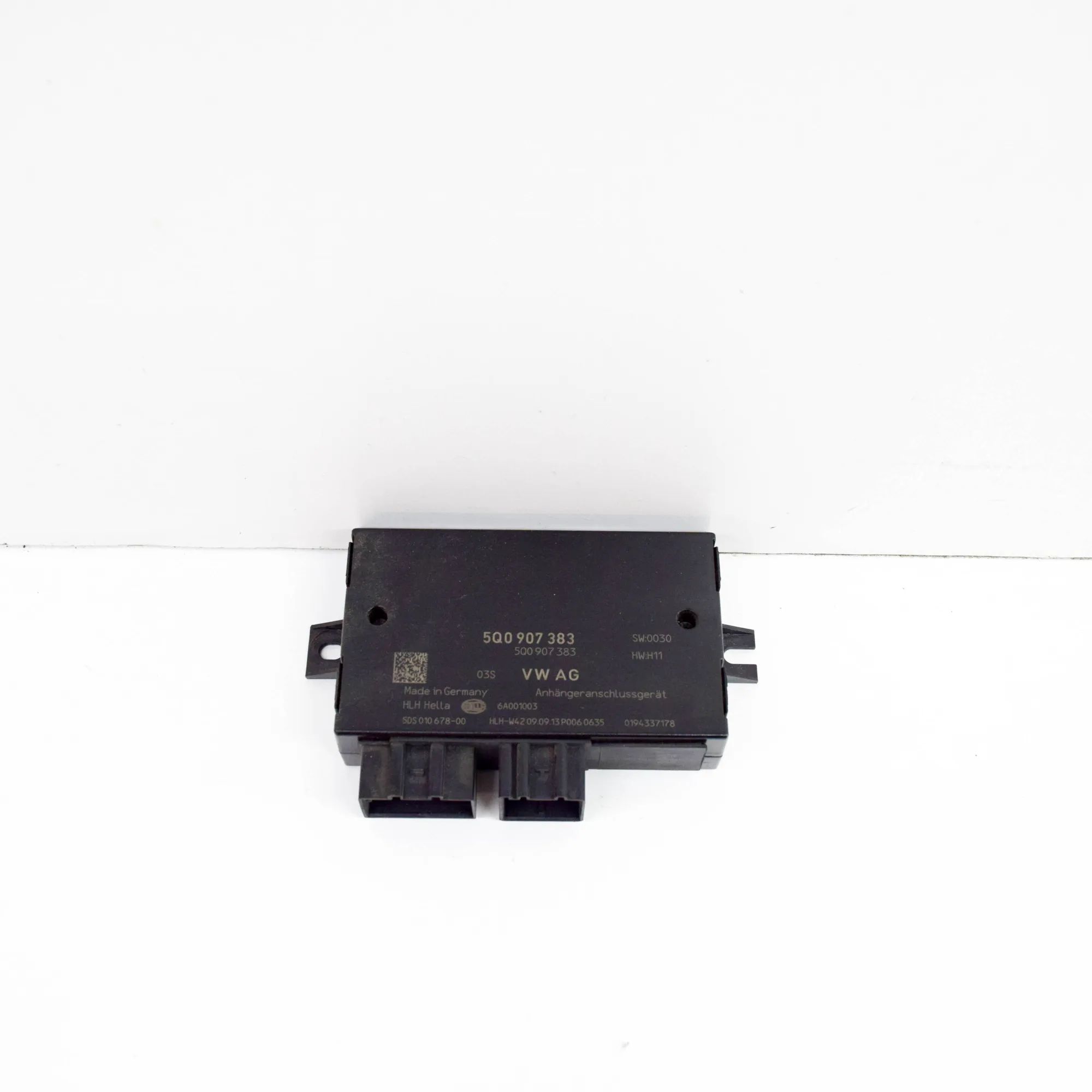 Skoda Octavia Tow Hook Control Unit Tow Hook Control Unit — SKODA OCTAVIA (III Comb...