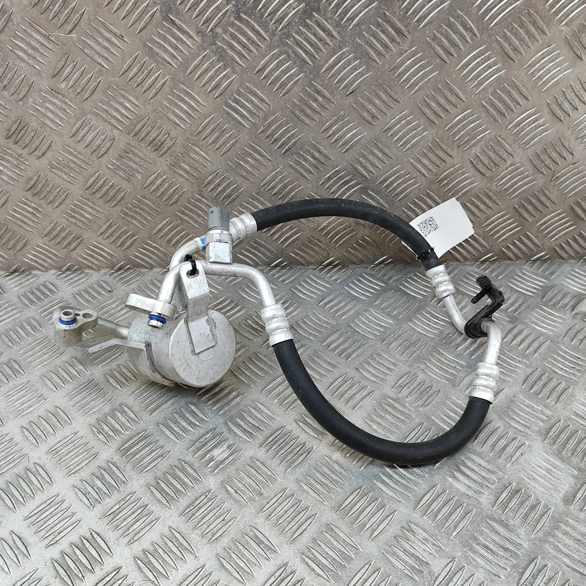 Kia EV6 A/C Air Con Hose Pipe A/C Air Con Hose Pipe — KIA EV6 (CV) (2021-...)...