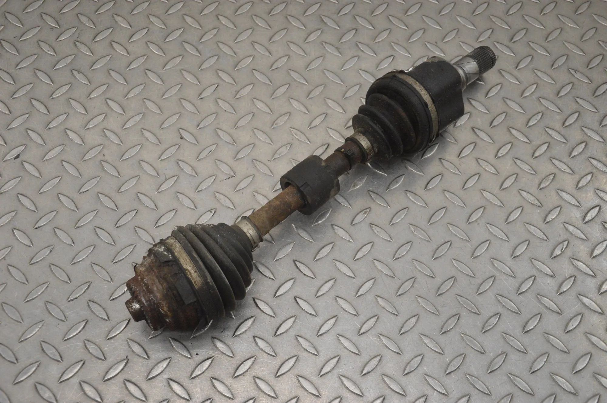 Mini One, Cooper (F55 / F56 / F57) Front Left Driveshaft Front Left Driveshaft — MINI COOPER (F56) (2013...