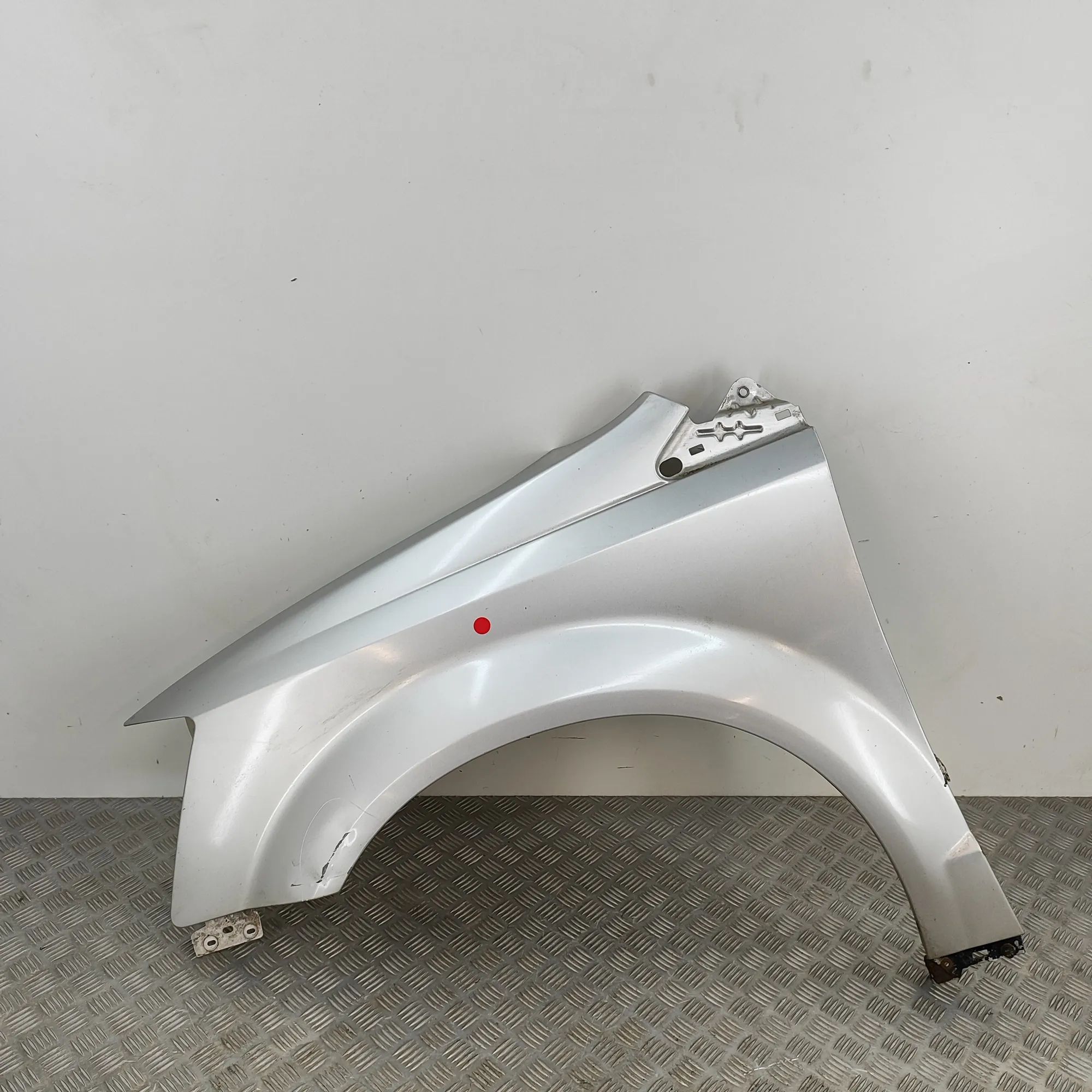 Chrysler Grand Voyager / Town & Country Front Left Fender Front Left Fender — CHRYSLER GRAND (VOYAGER V R...