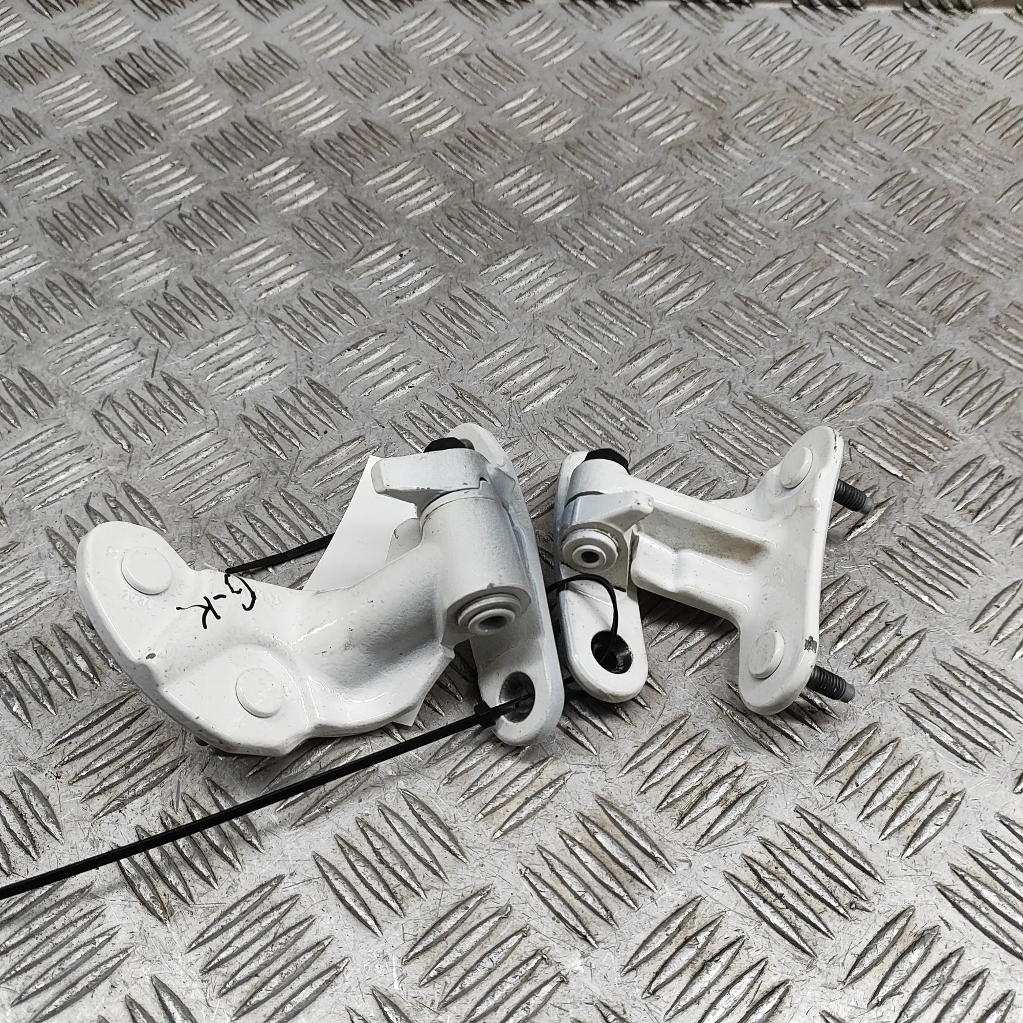 Mercedes-Benz GLE (W167) Door hinge set — rear left Door hinge set — rear left — MERCEDES BENZ GLE ...