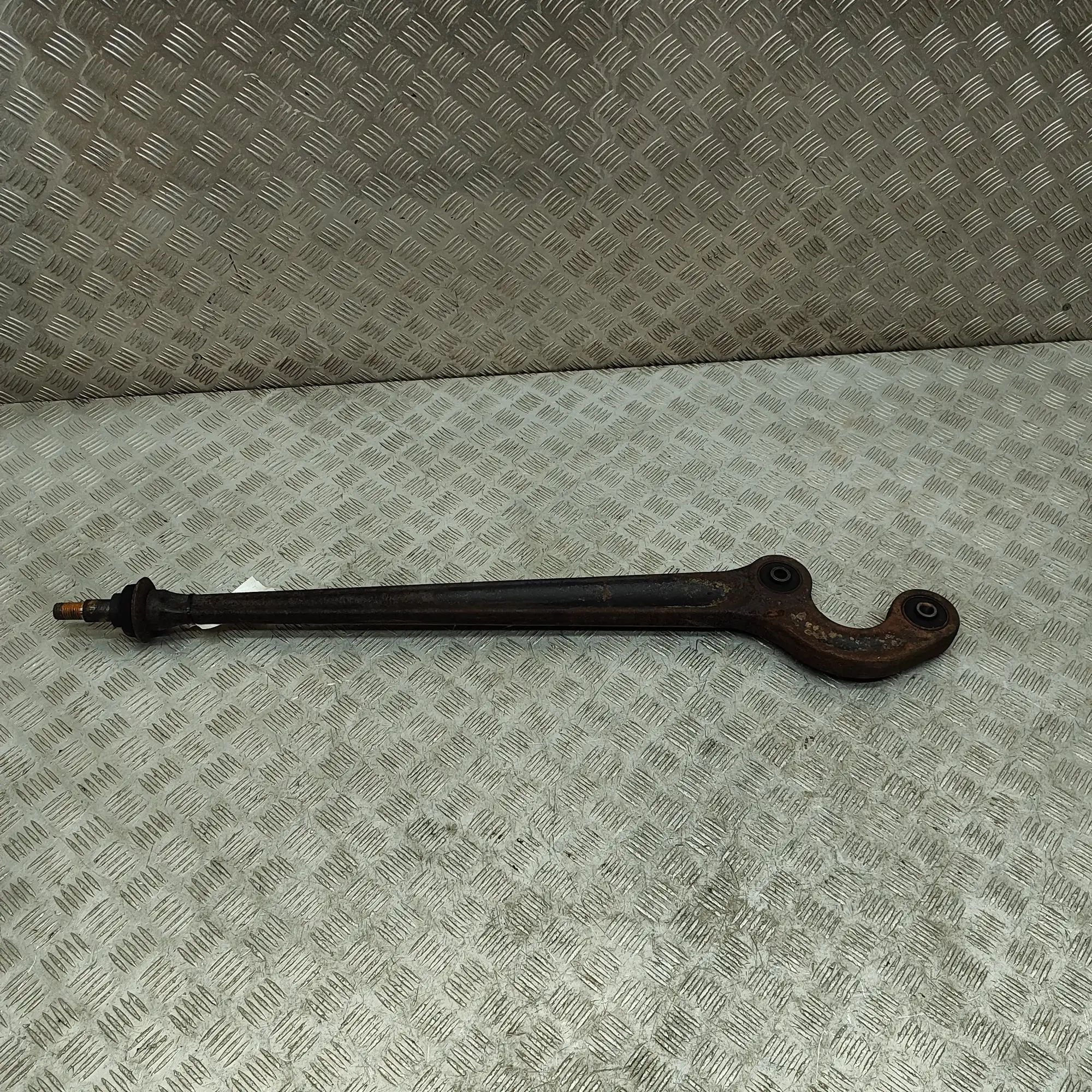 Land Rover Defender Front Left Straight Control Arm Front Left Straight Control Arm — LAND ROVER DE...