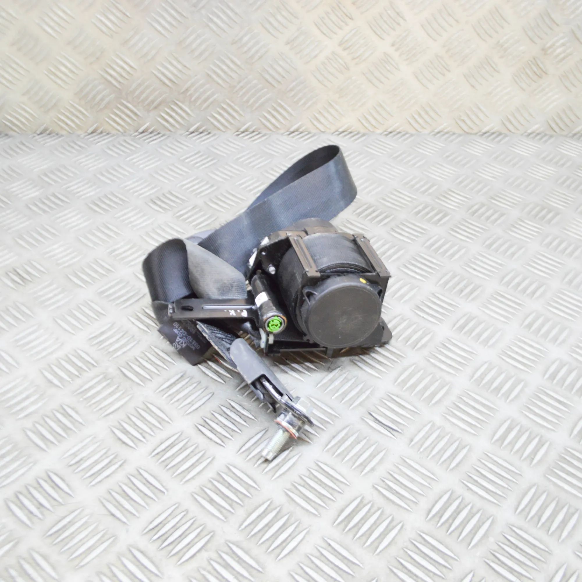 Kia Optima (JF) Front Left Seatbelt Front Left Seatbelt — KIA OPTIMA (Sportswagon) ...