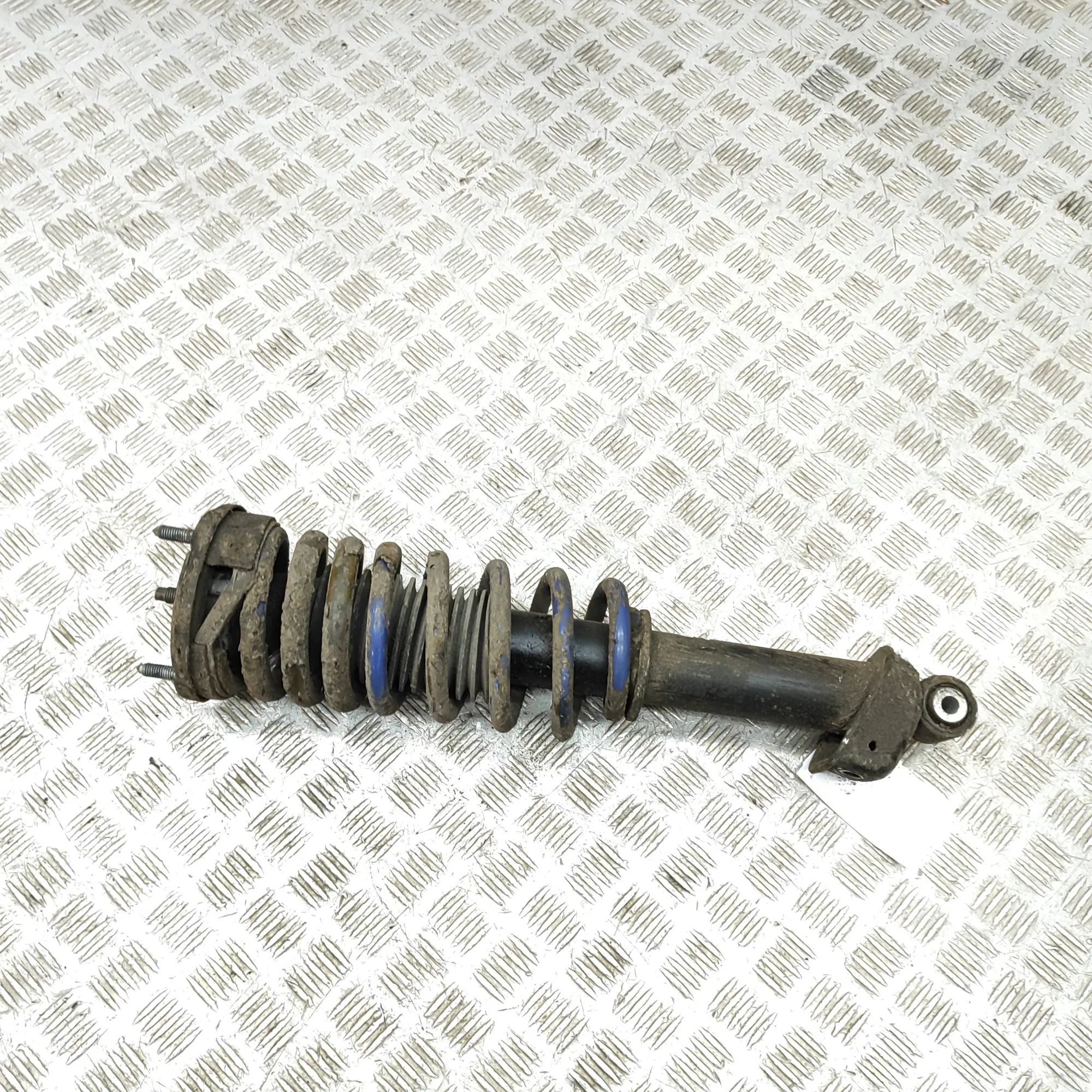 Porsche 911 (996) Shock absorber — rear right Shock absorber — rear right — PORSCHE 911 (996)...
