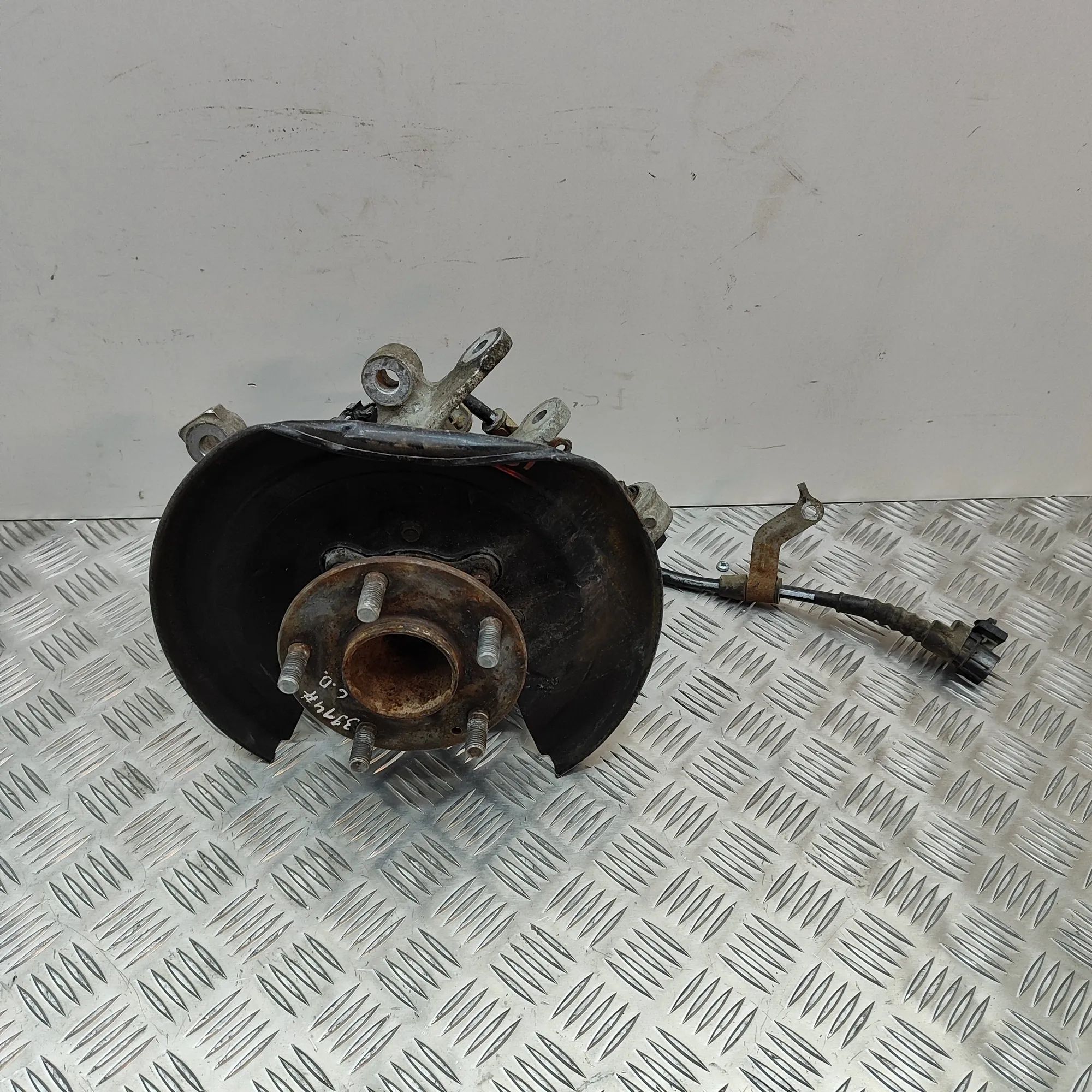Honda Civic Rear Right Wheel Hub Rear Right Wheel Hub — HONDA CIVIC (X Hatchback...